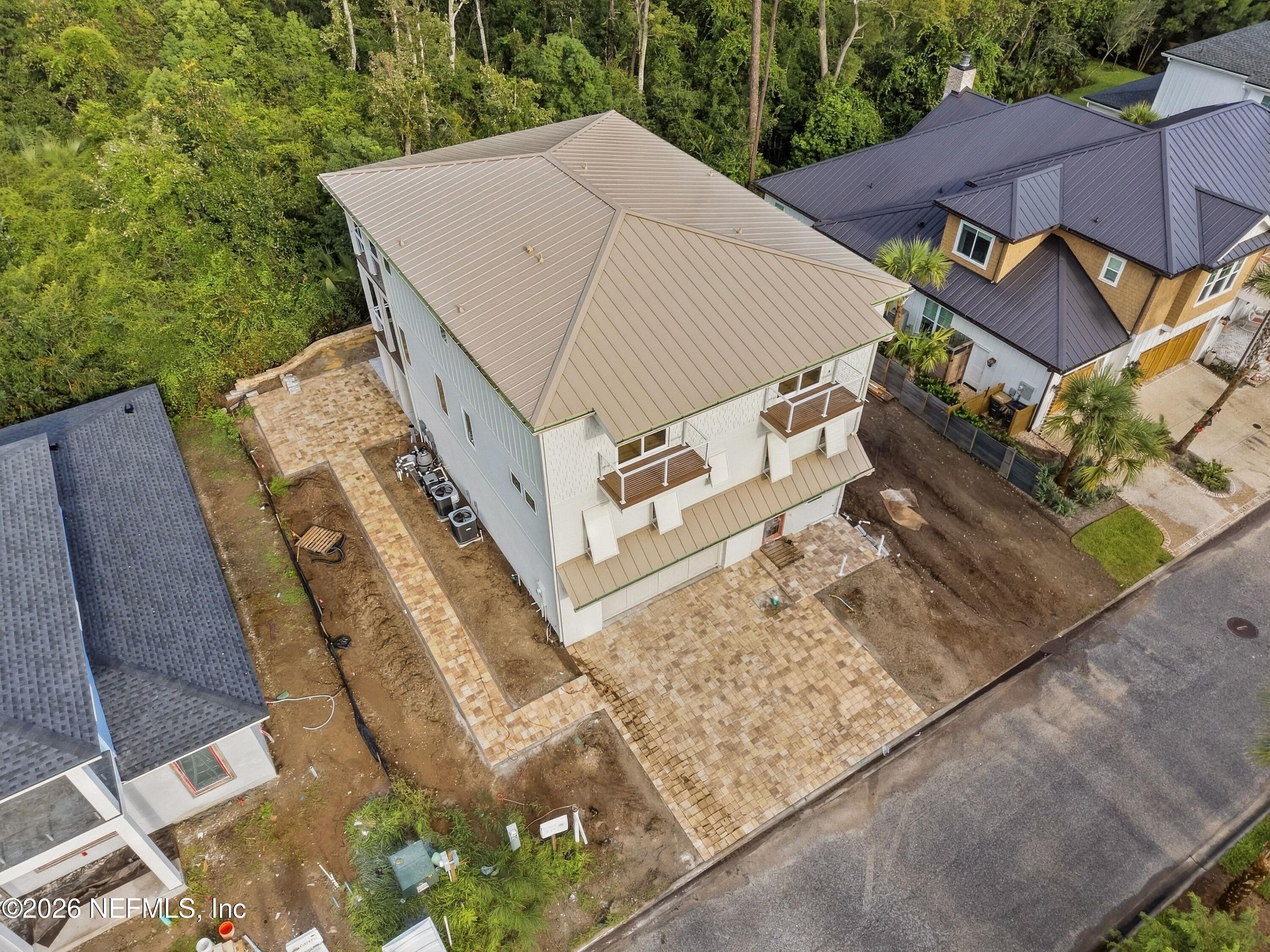 1329 ESTRELA Lane