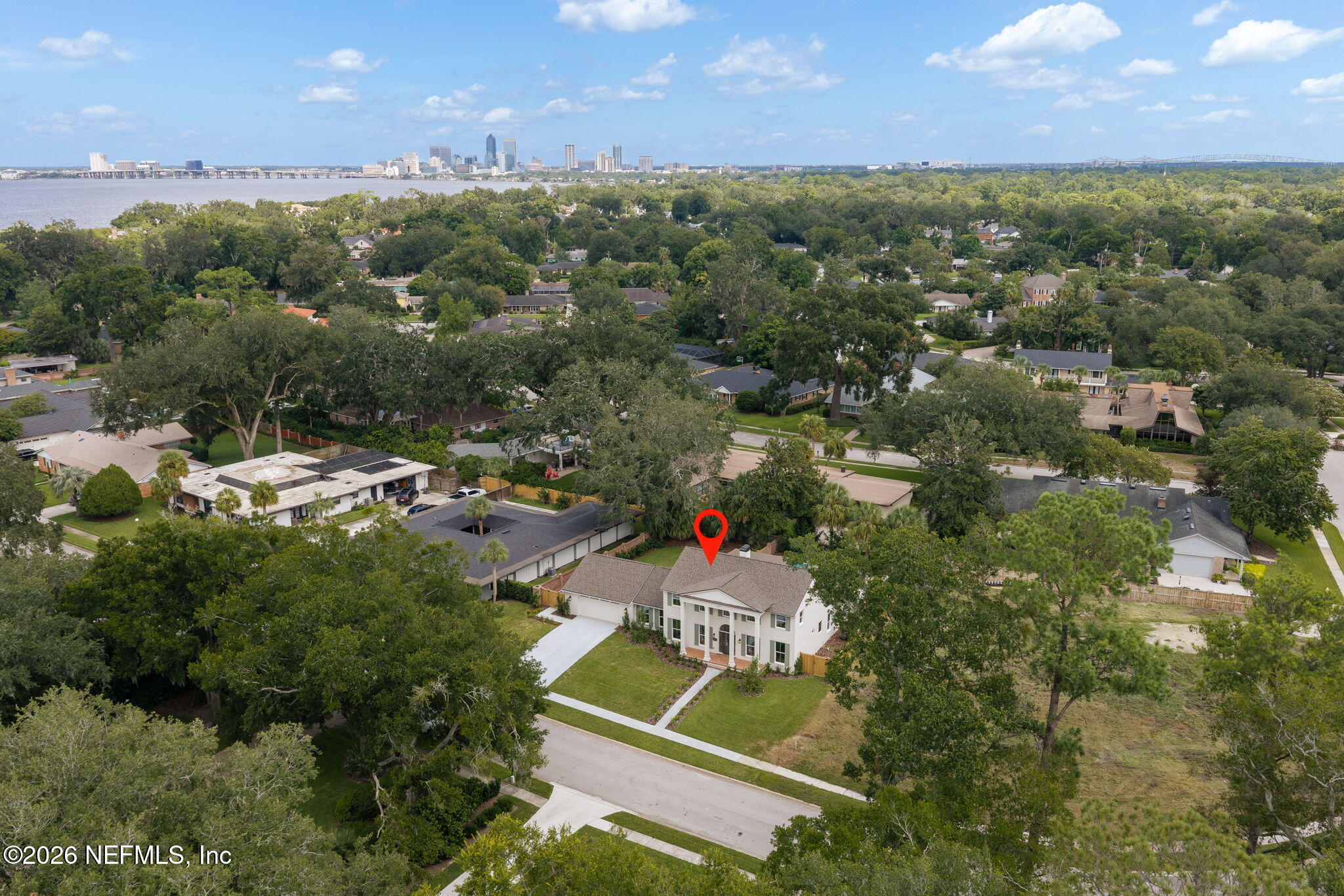 4275 POINT LA VISTA Road W