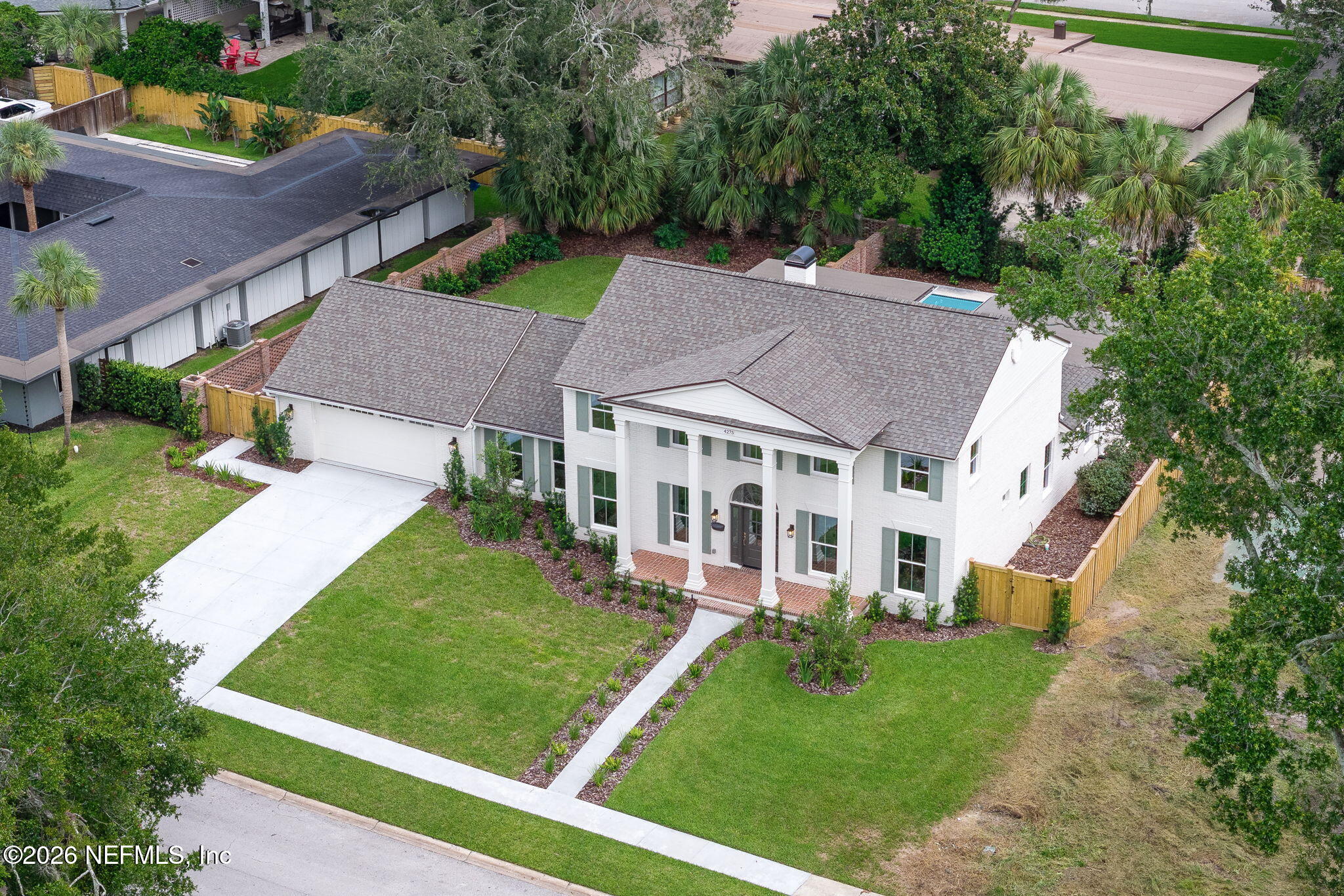 4275 POINT LA VISTA Road W