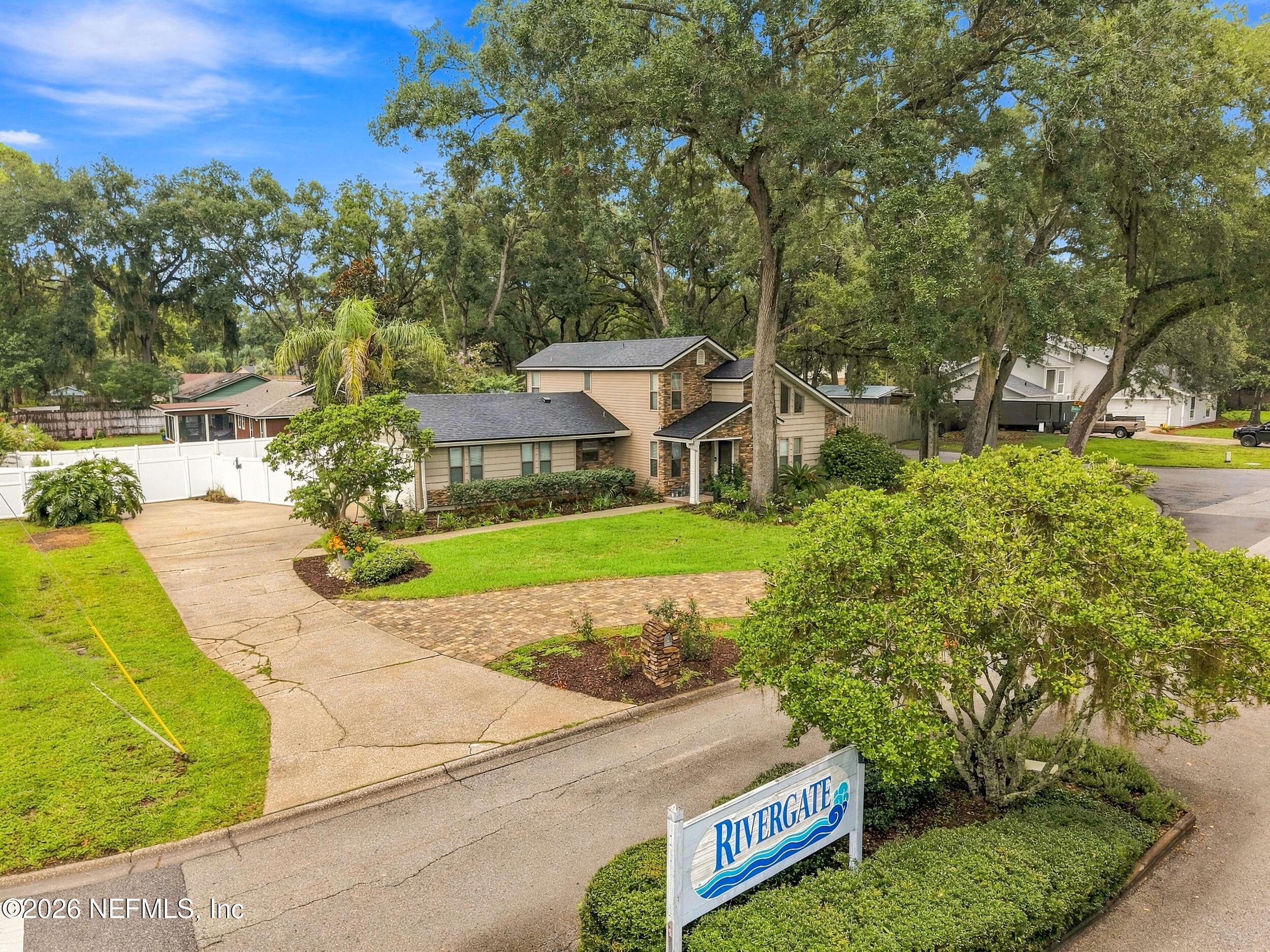 1407 RIVERGATE Drive