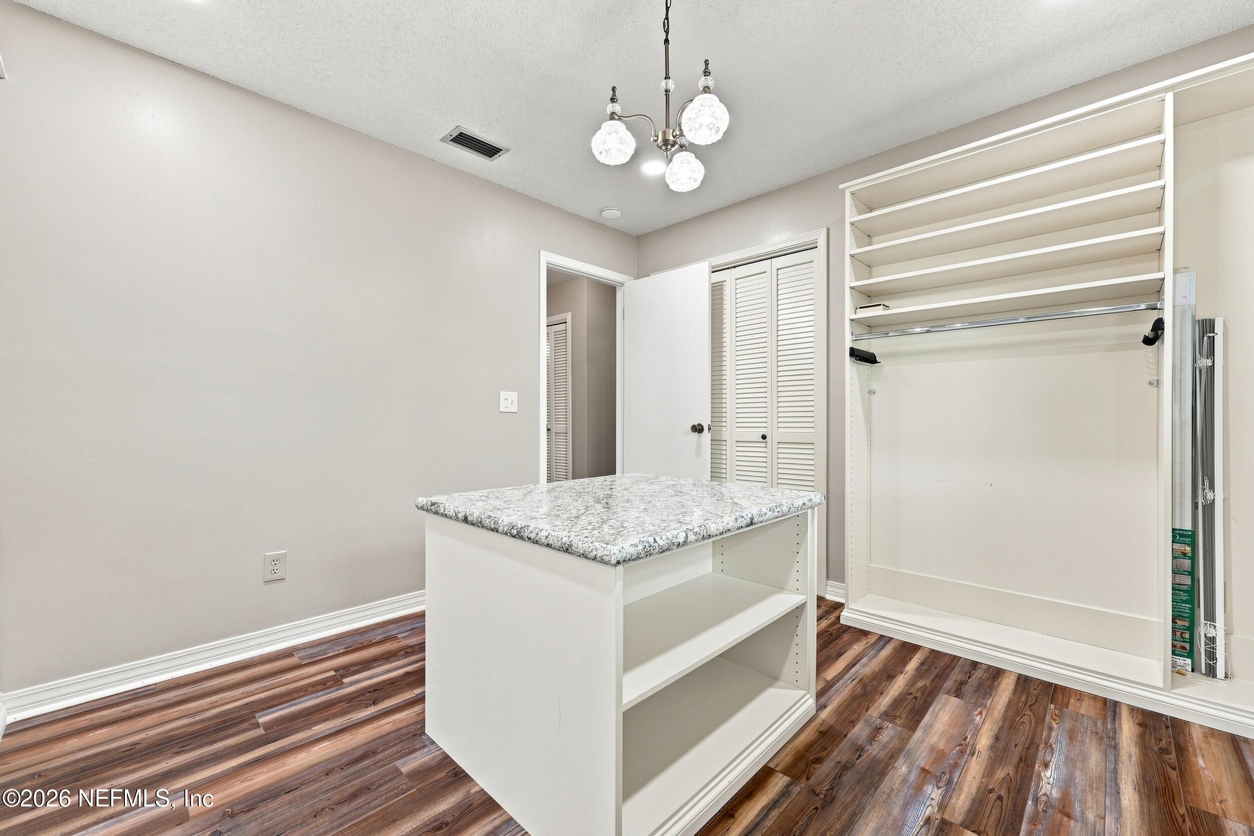 2069 MONMOUTH Circle