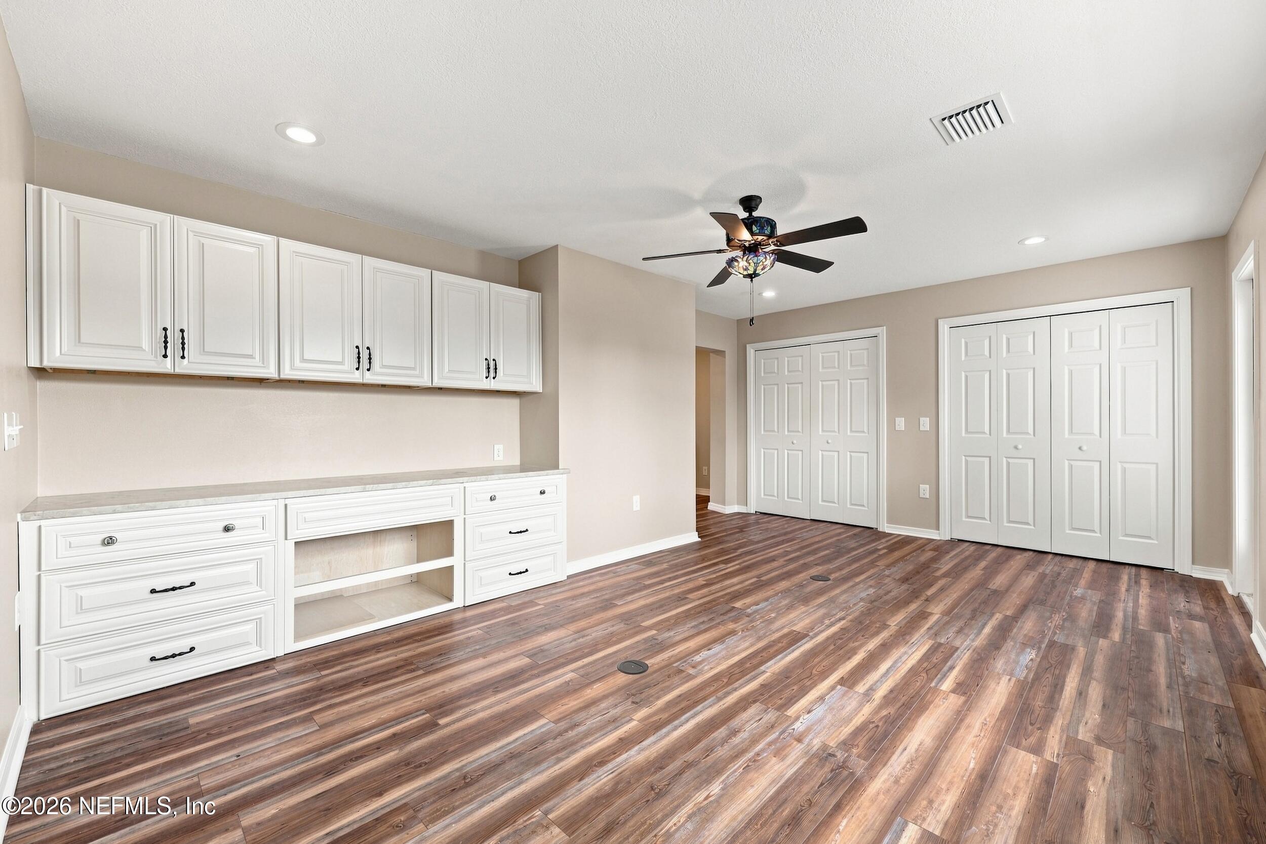 2069 MONMOUTH Circle