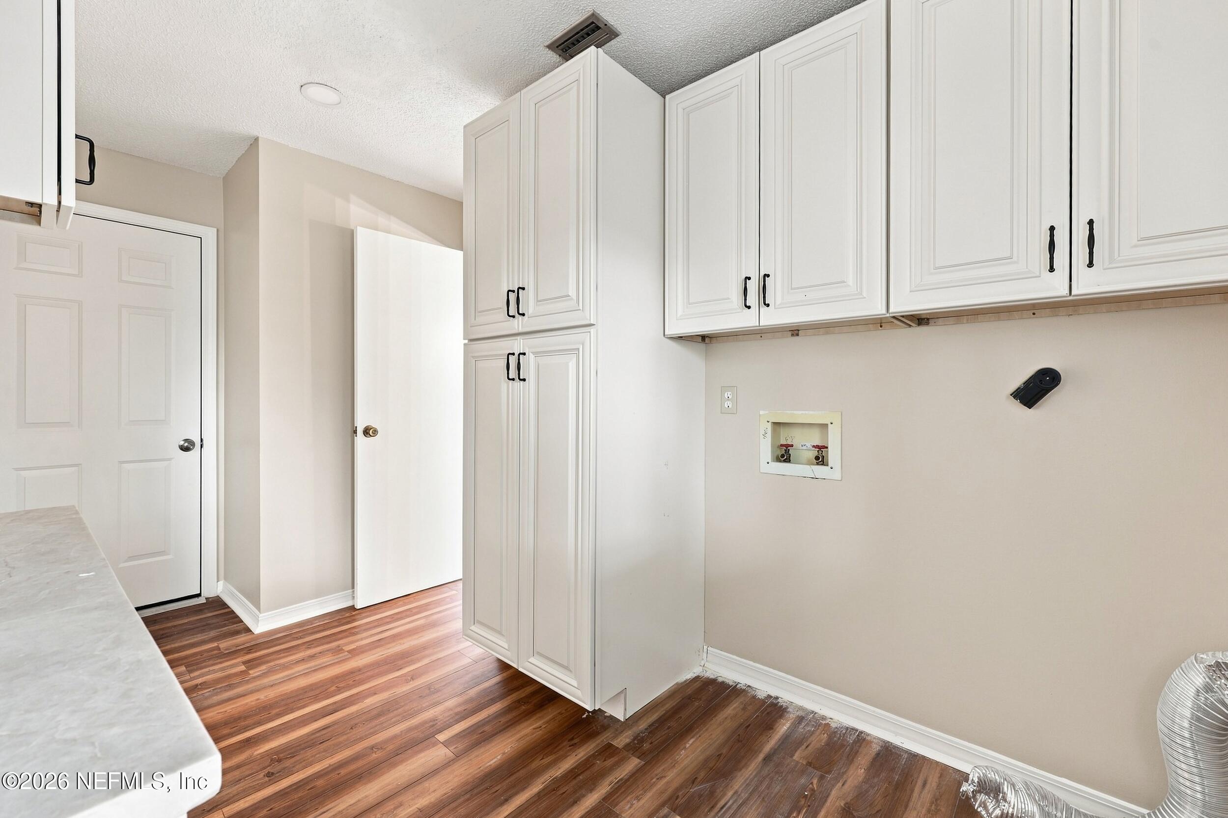 2069 MONMOUTH Circle