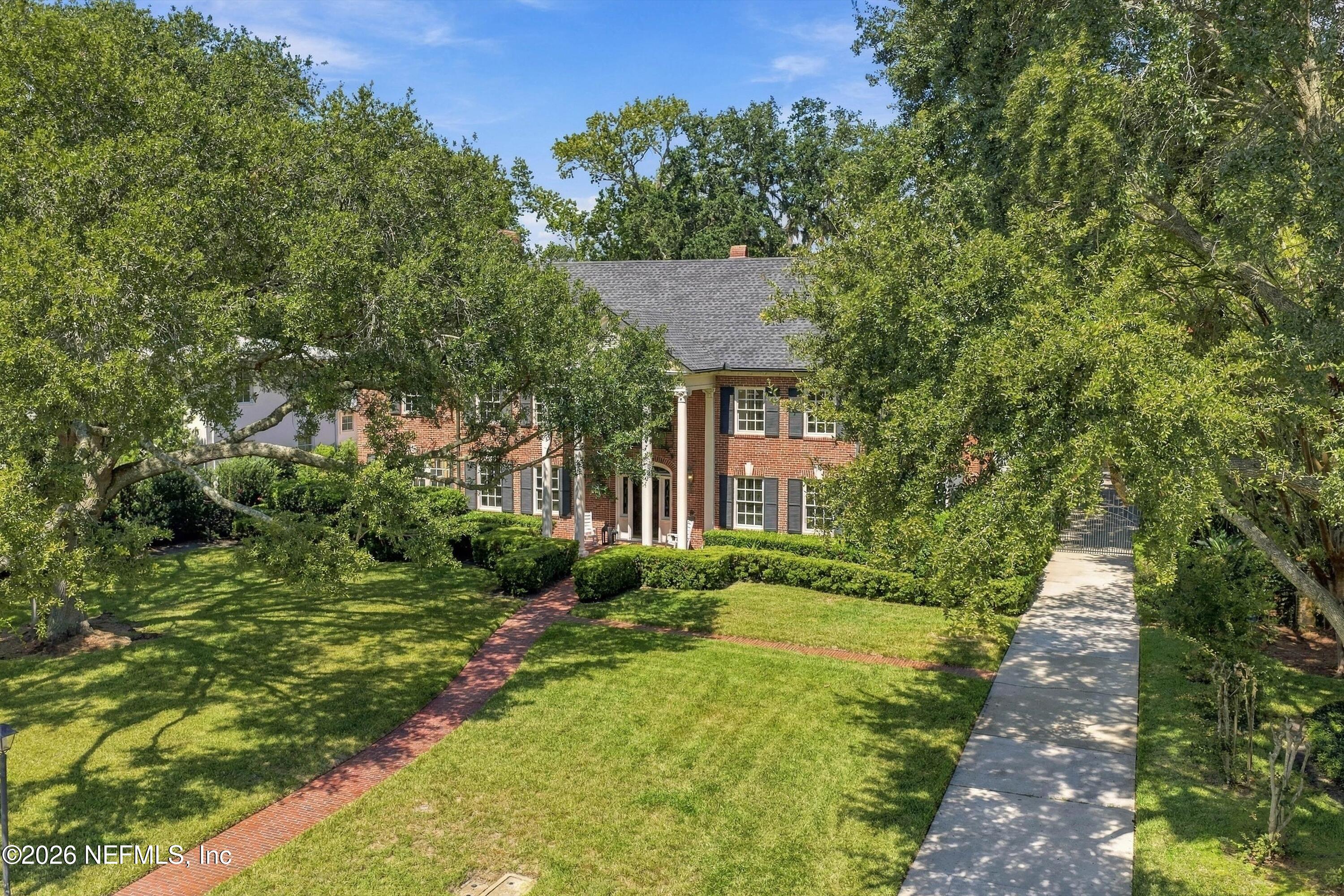 959 MAPLE Lane