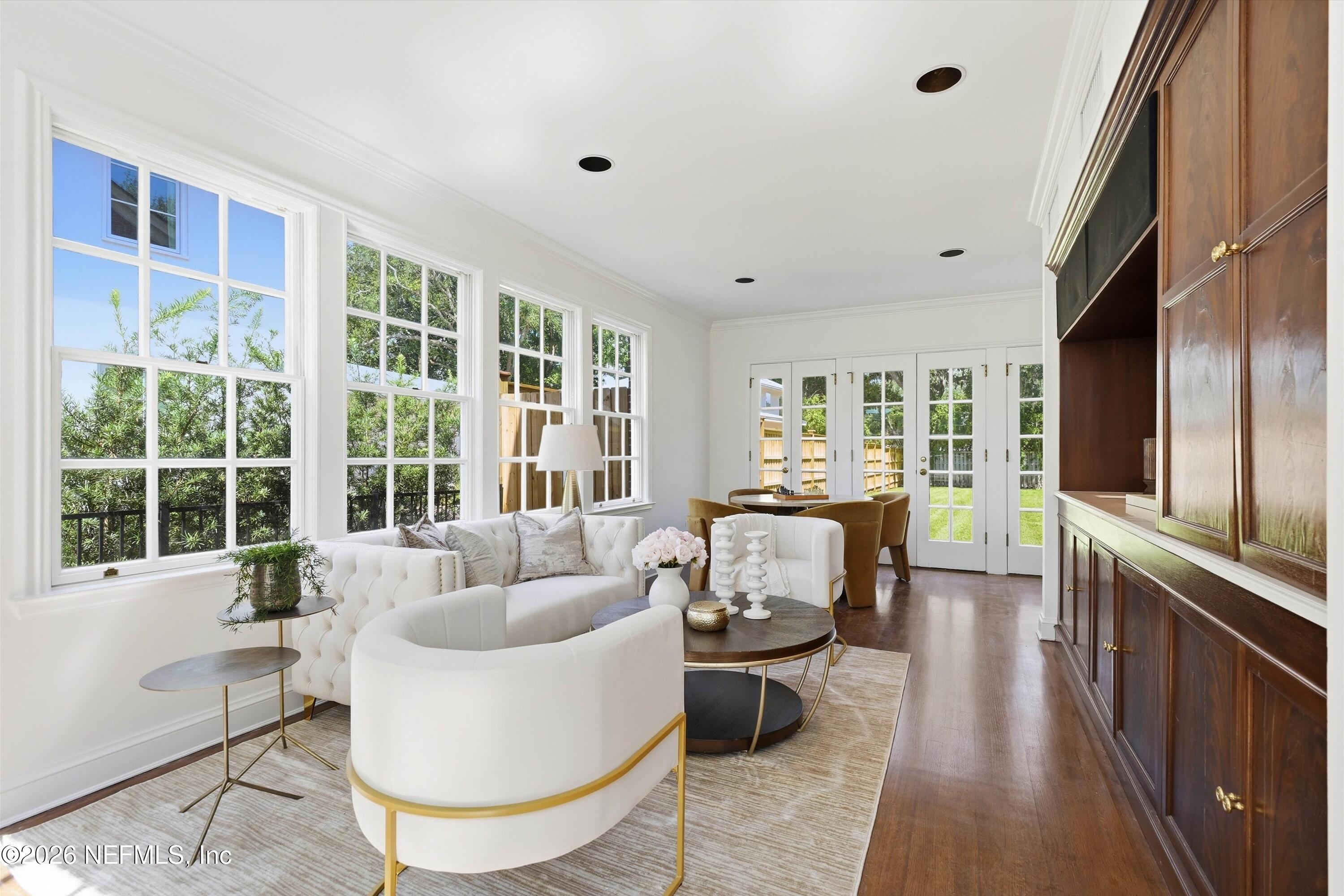 959 MAPLE Lane