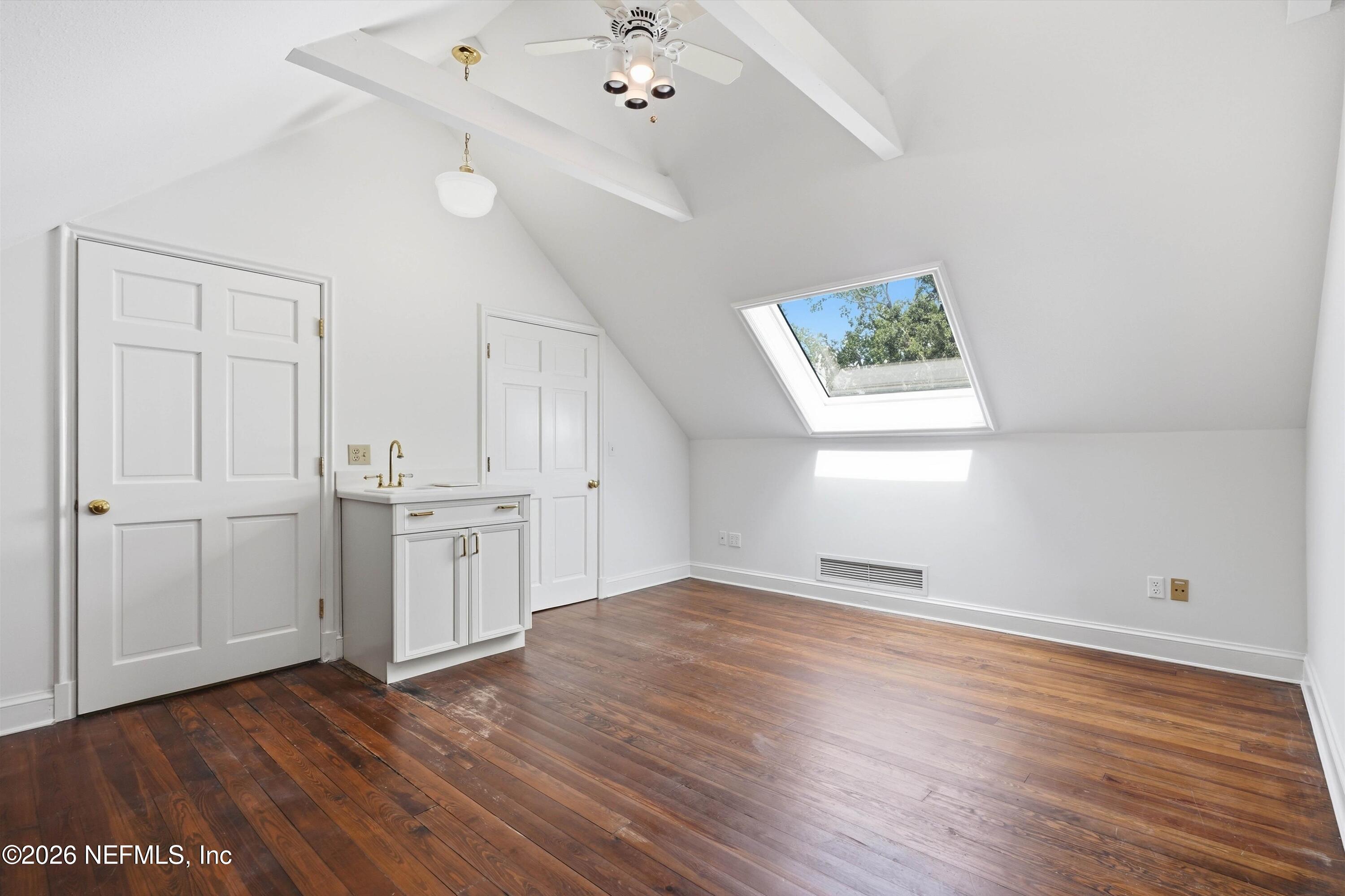 959 MAPLE Lane