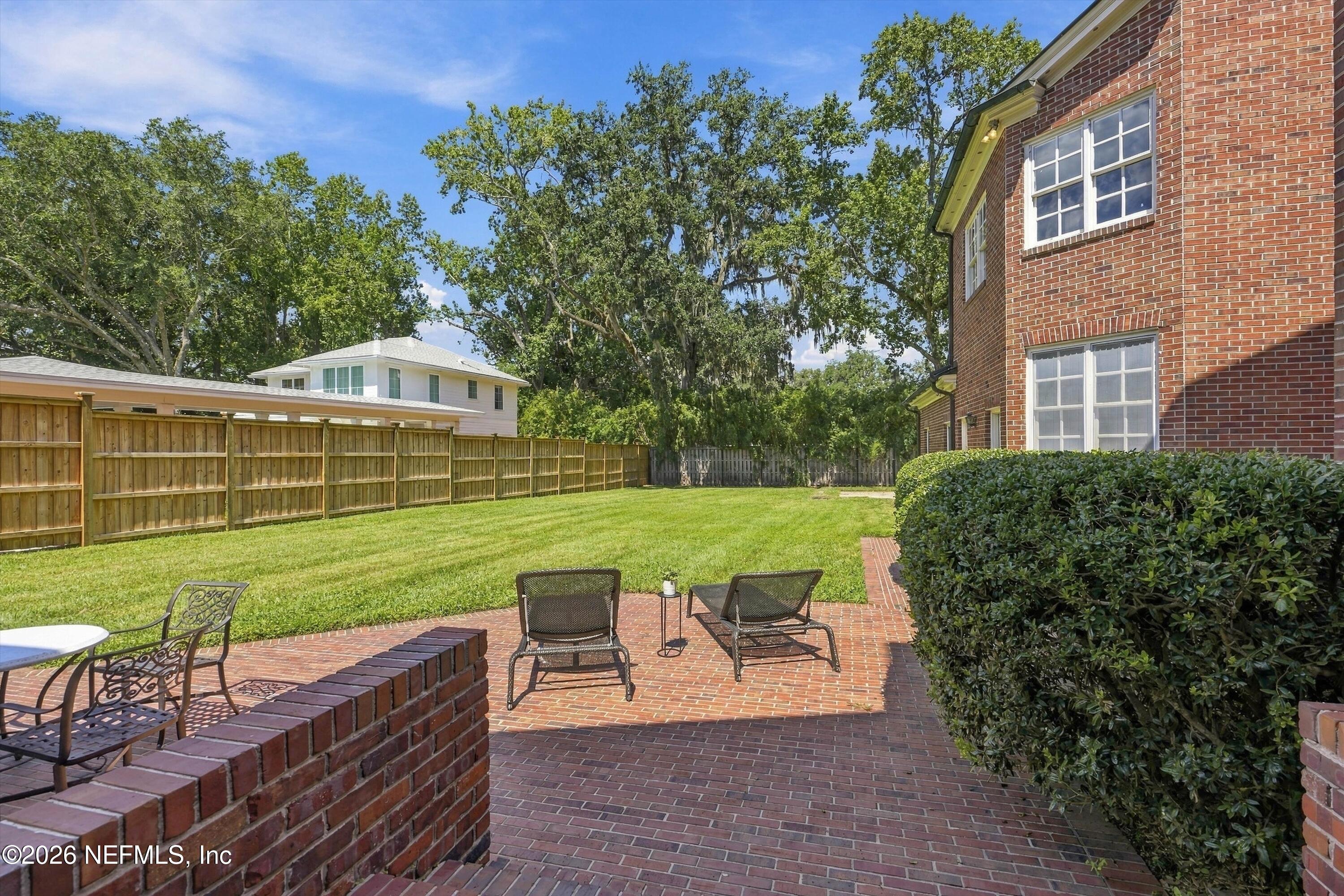 959 MAPLE Lane