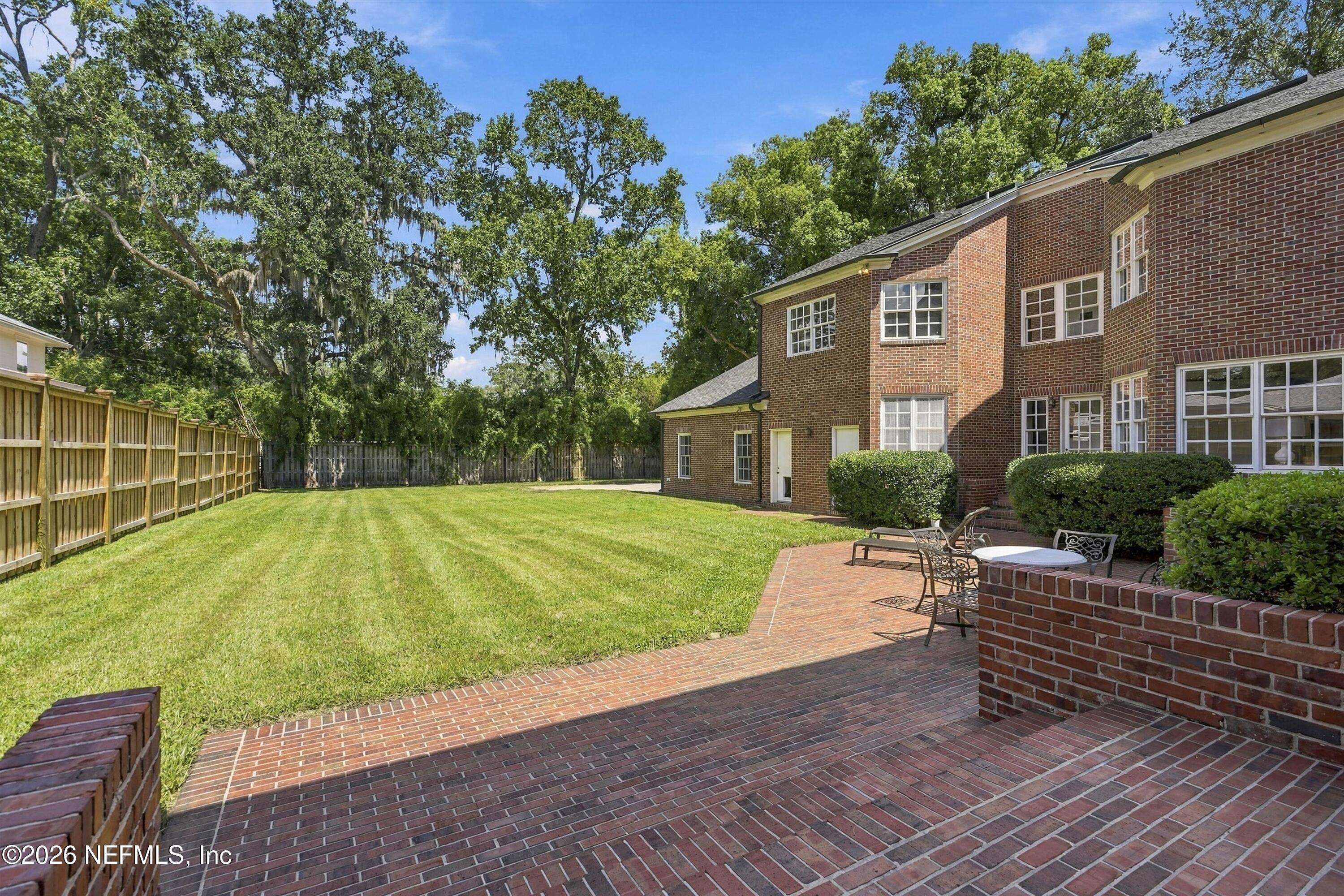 959 MAPLE Lane