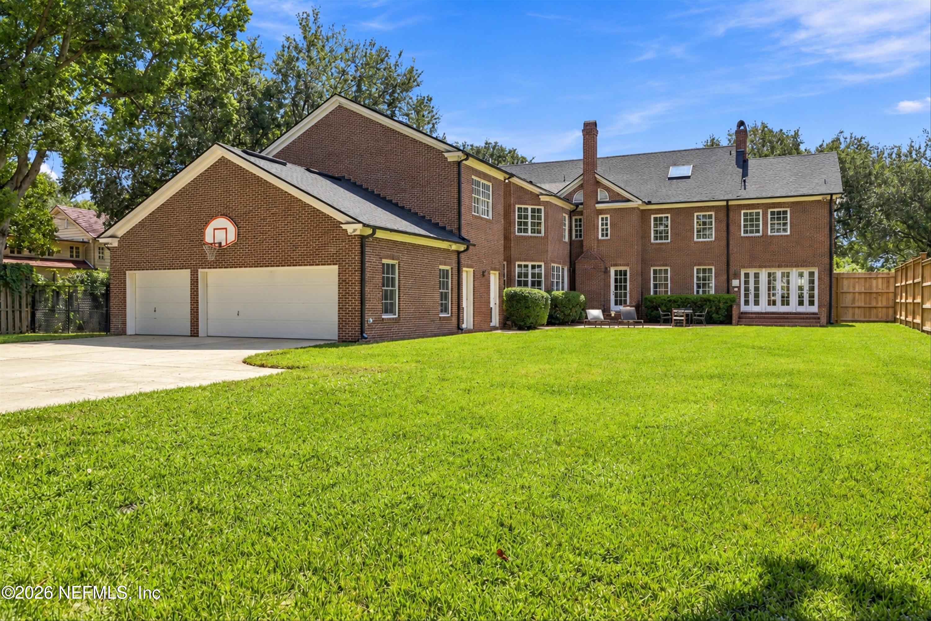 959 MAPLE Lane