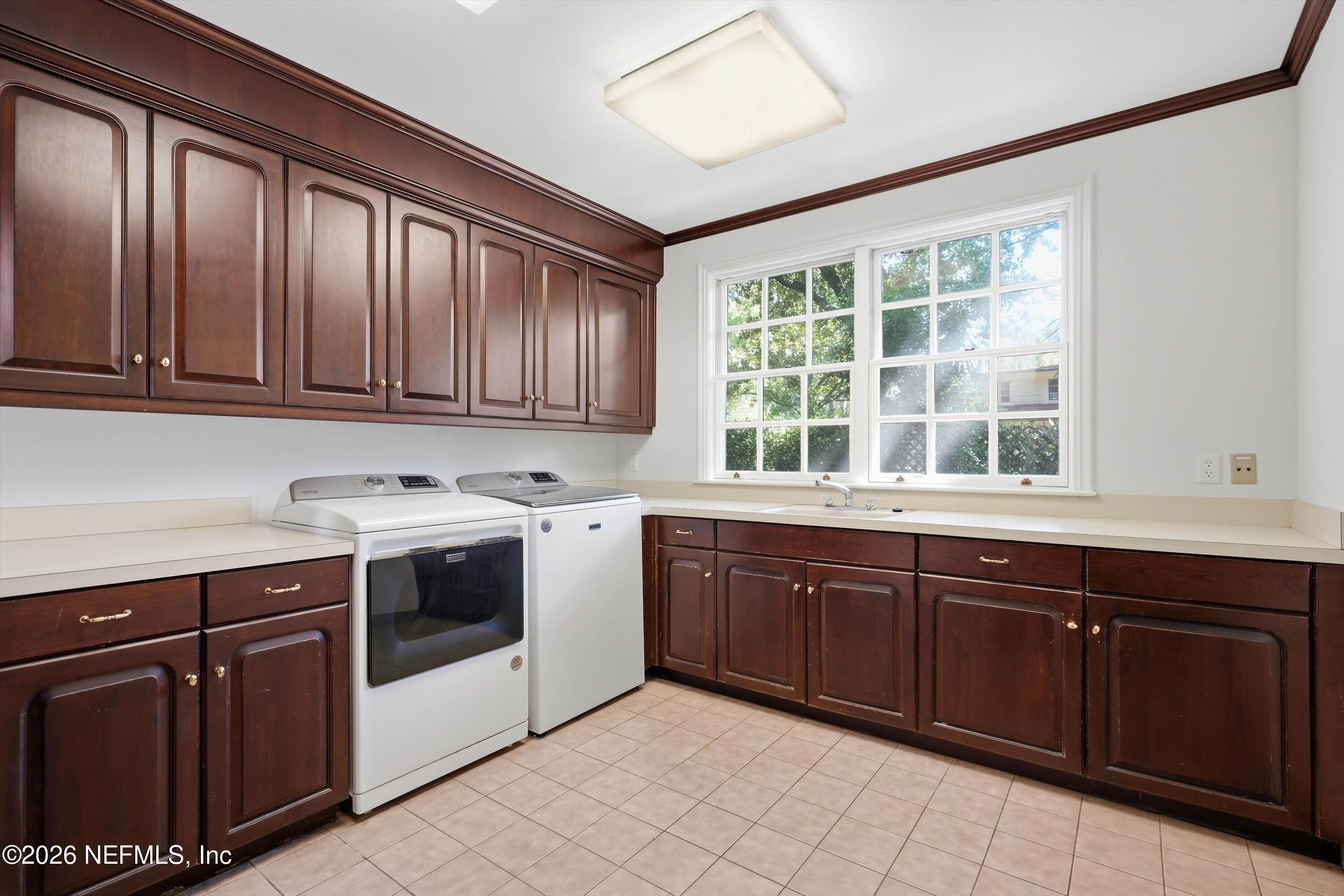 959 MAPLE Lane