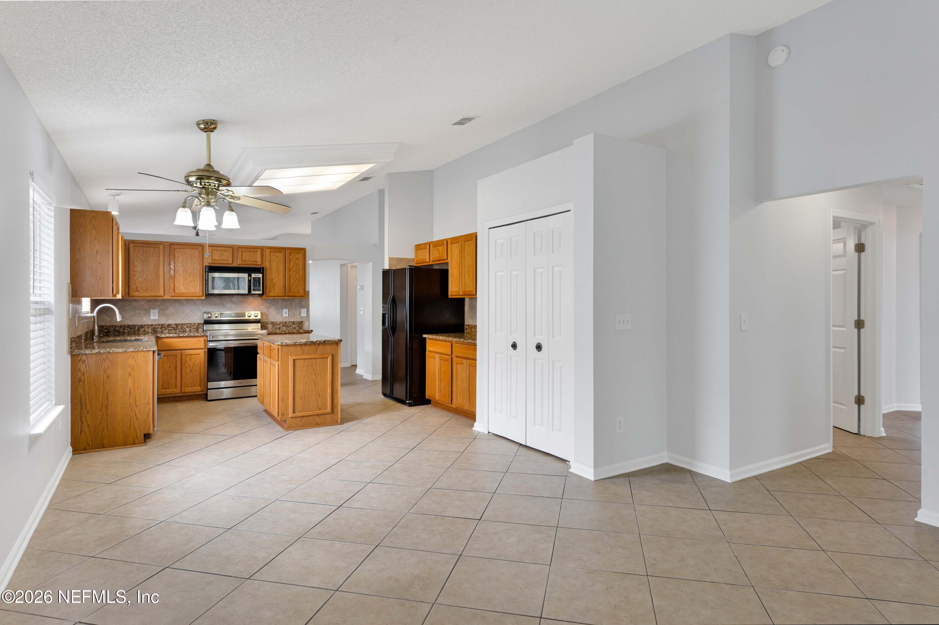 1410 RUNES Court