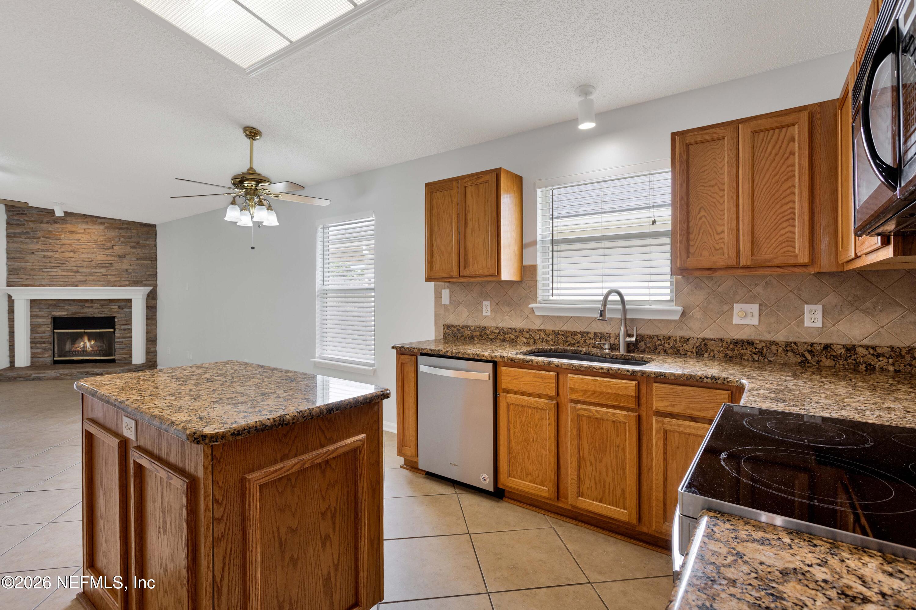 1410 RUNES Court