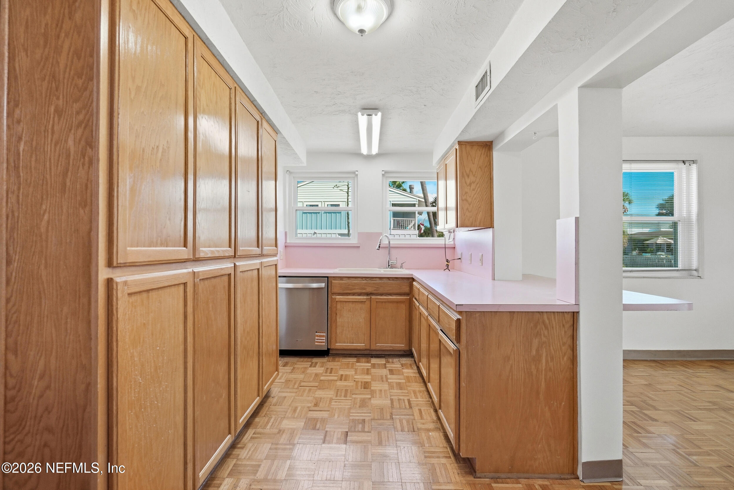 1800 1ST Street