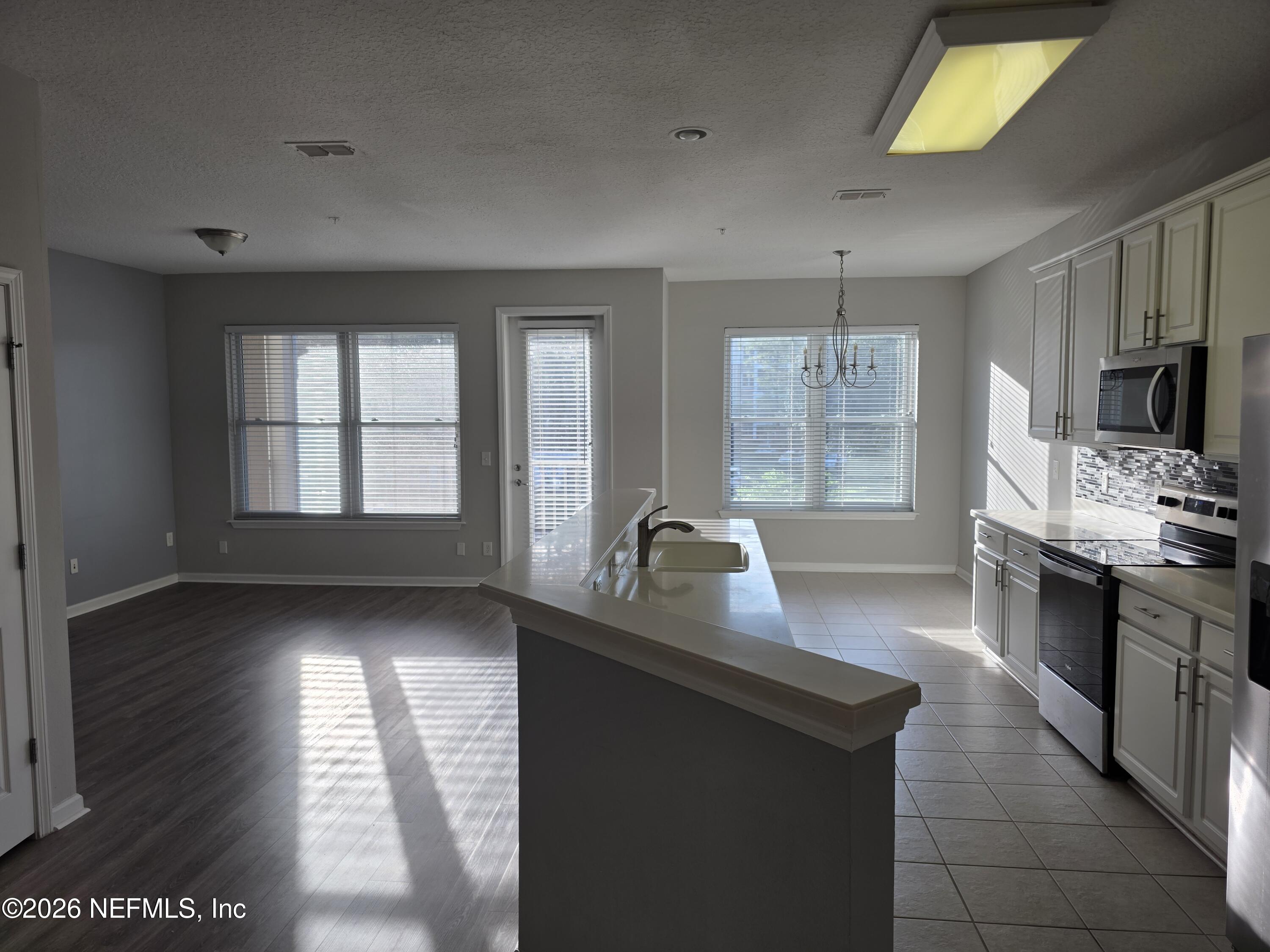 13364 BEACH Boulevard 916