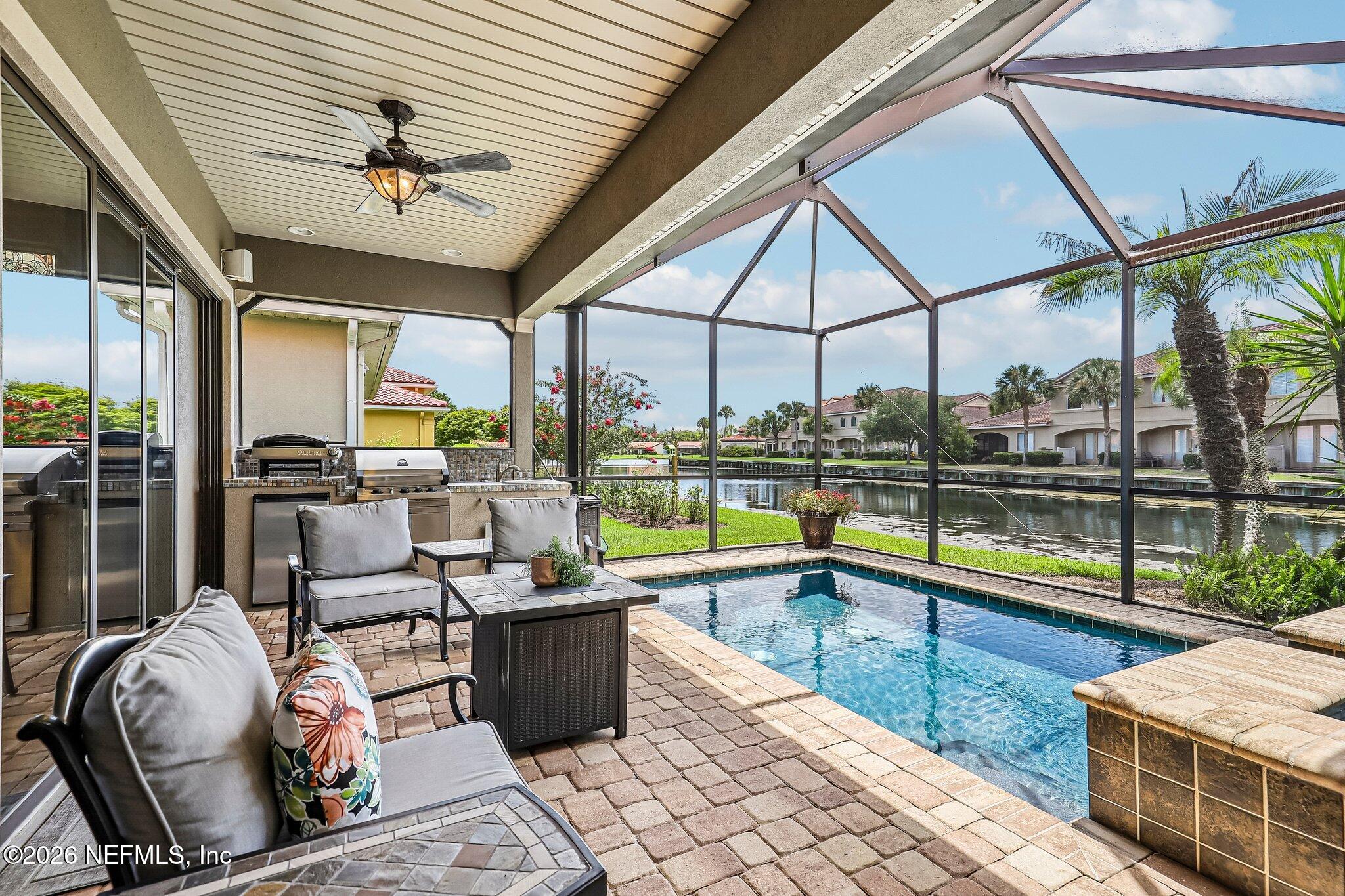 4002 LA VISTA Circle