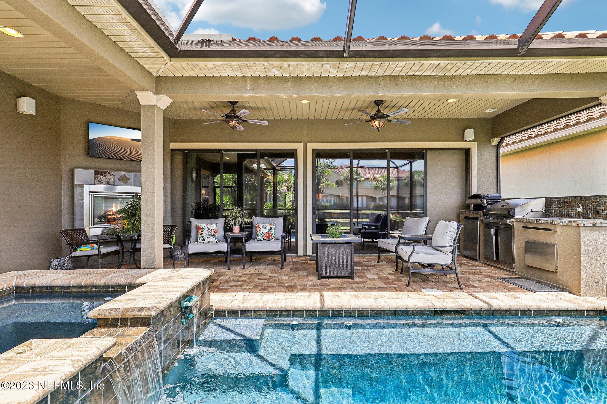 4002 LA VISTA Circle