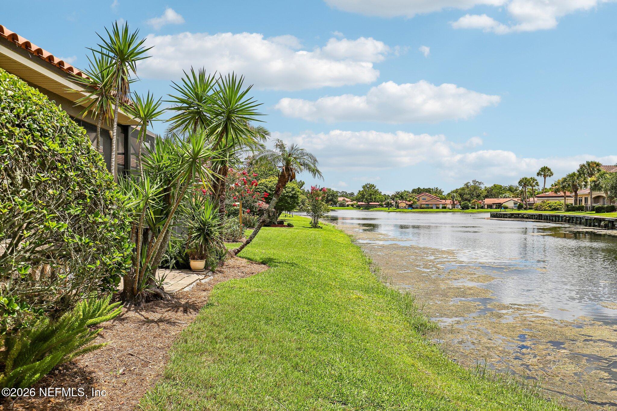 4002 LA VISTA Circle