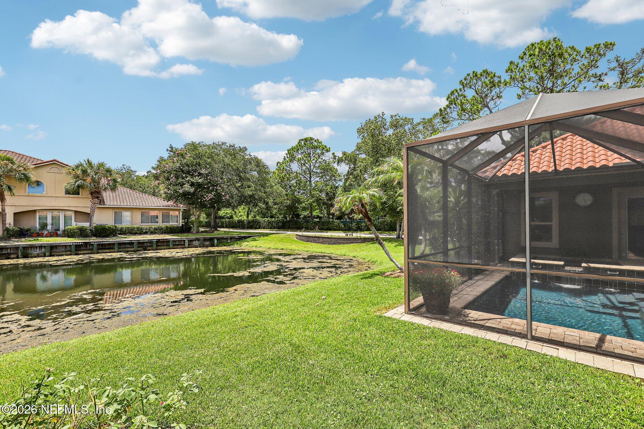 4002 LA VISTA Circle