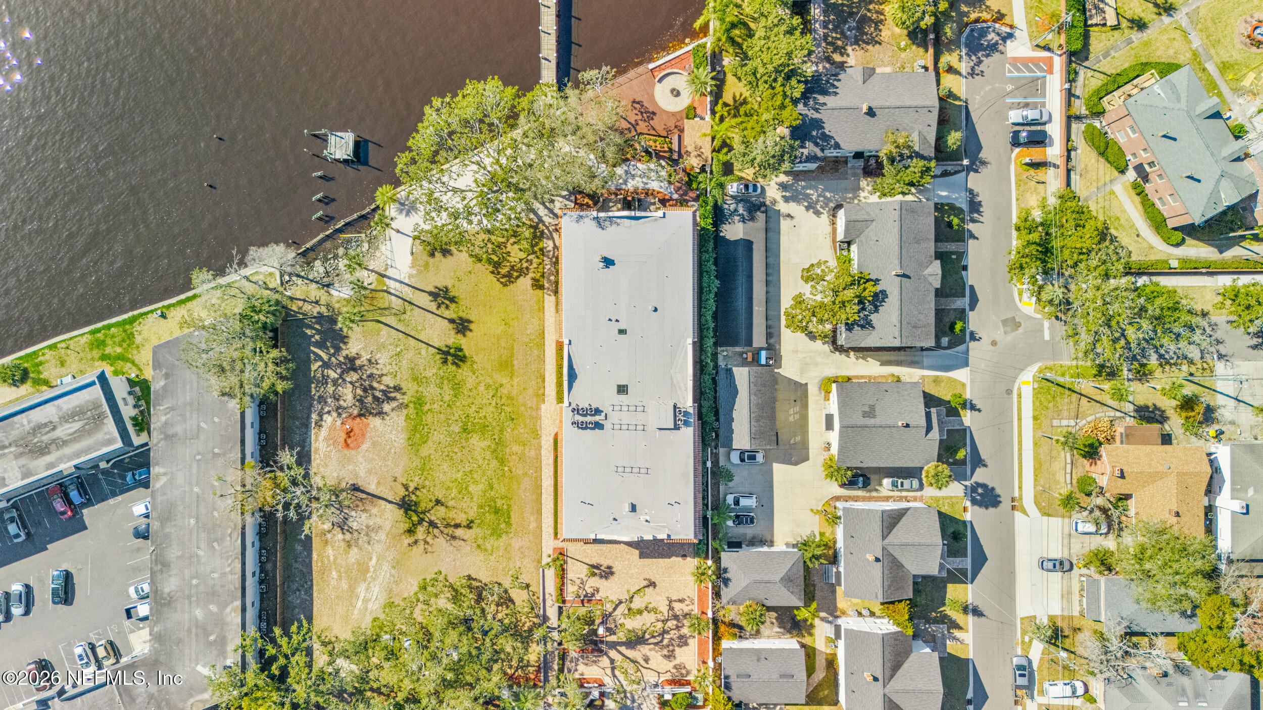 1616 RIVER Road 102