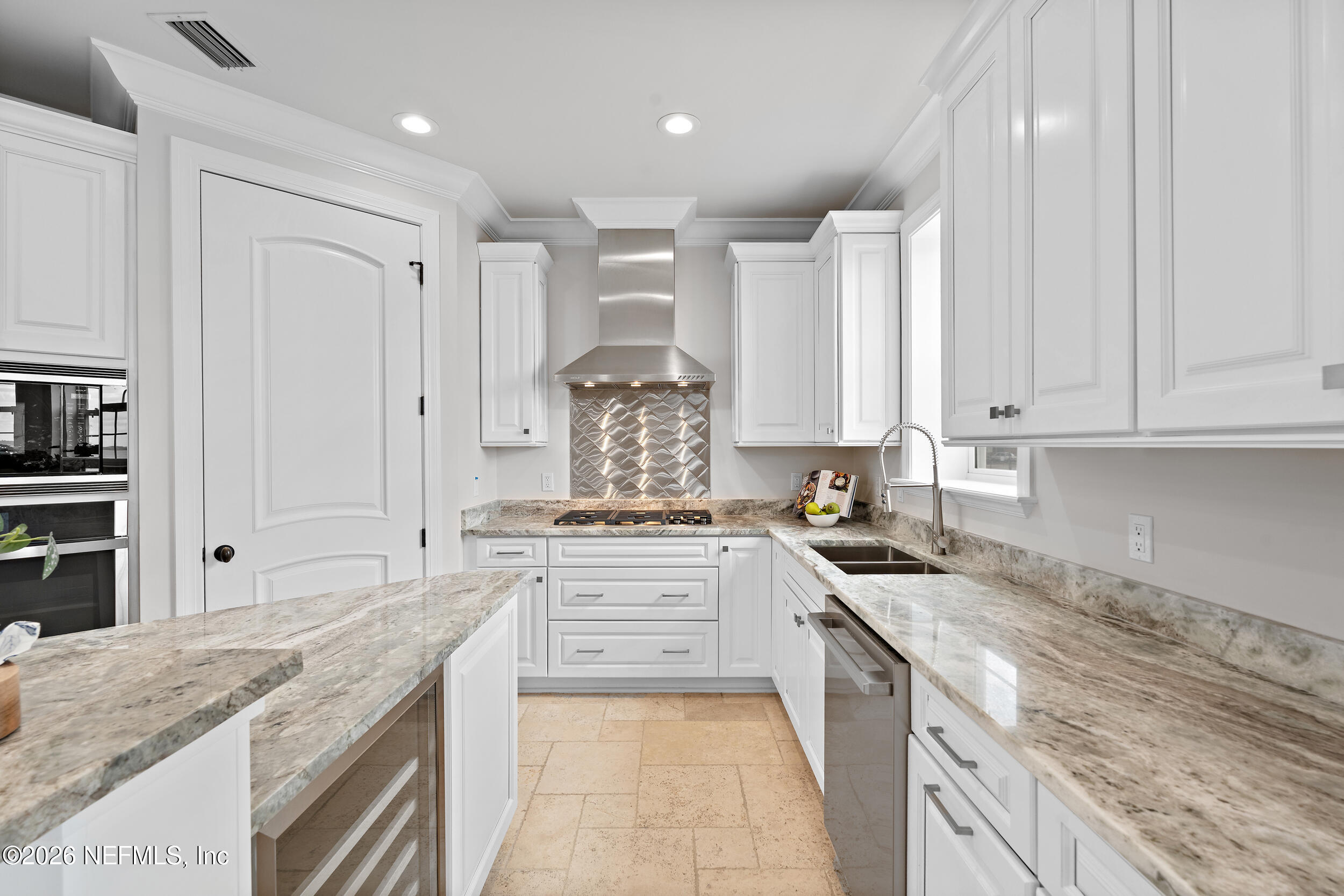 1616 RIVER Road 102