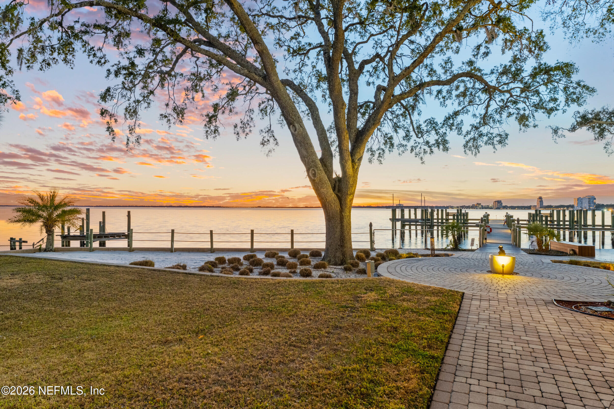 1616 RIVER Road 102