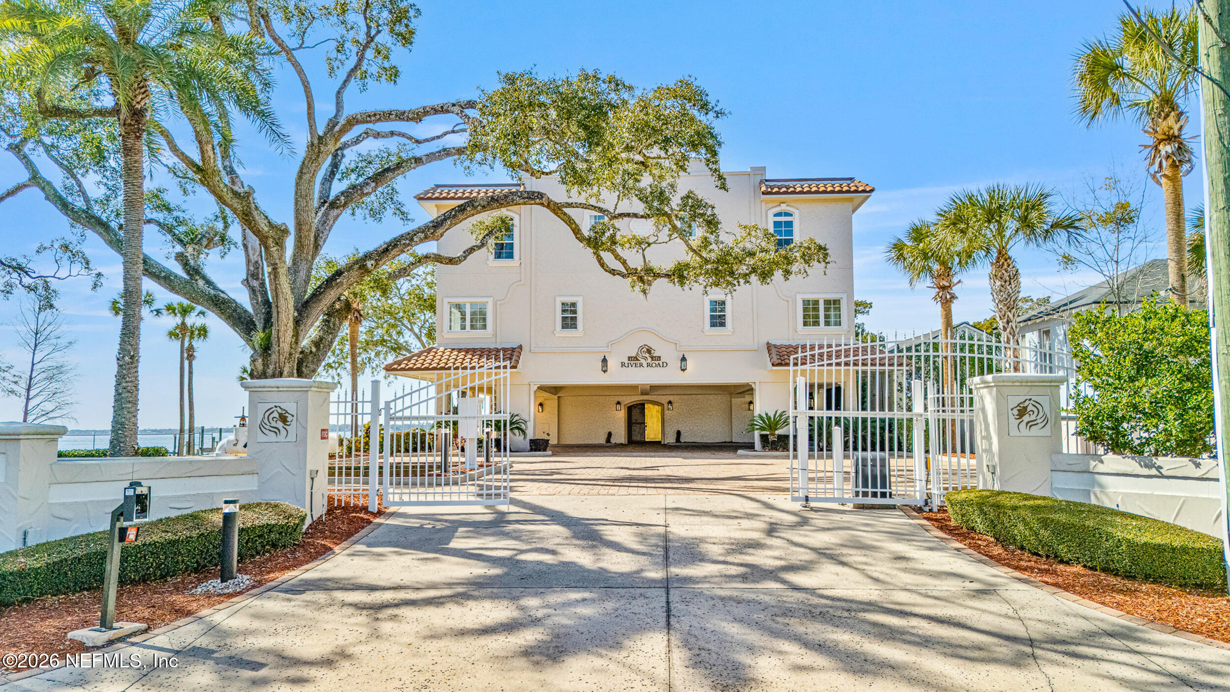 1616 RIVER Road 102