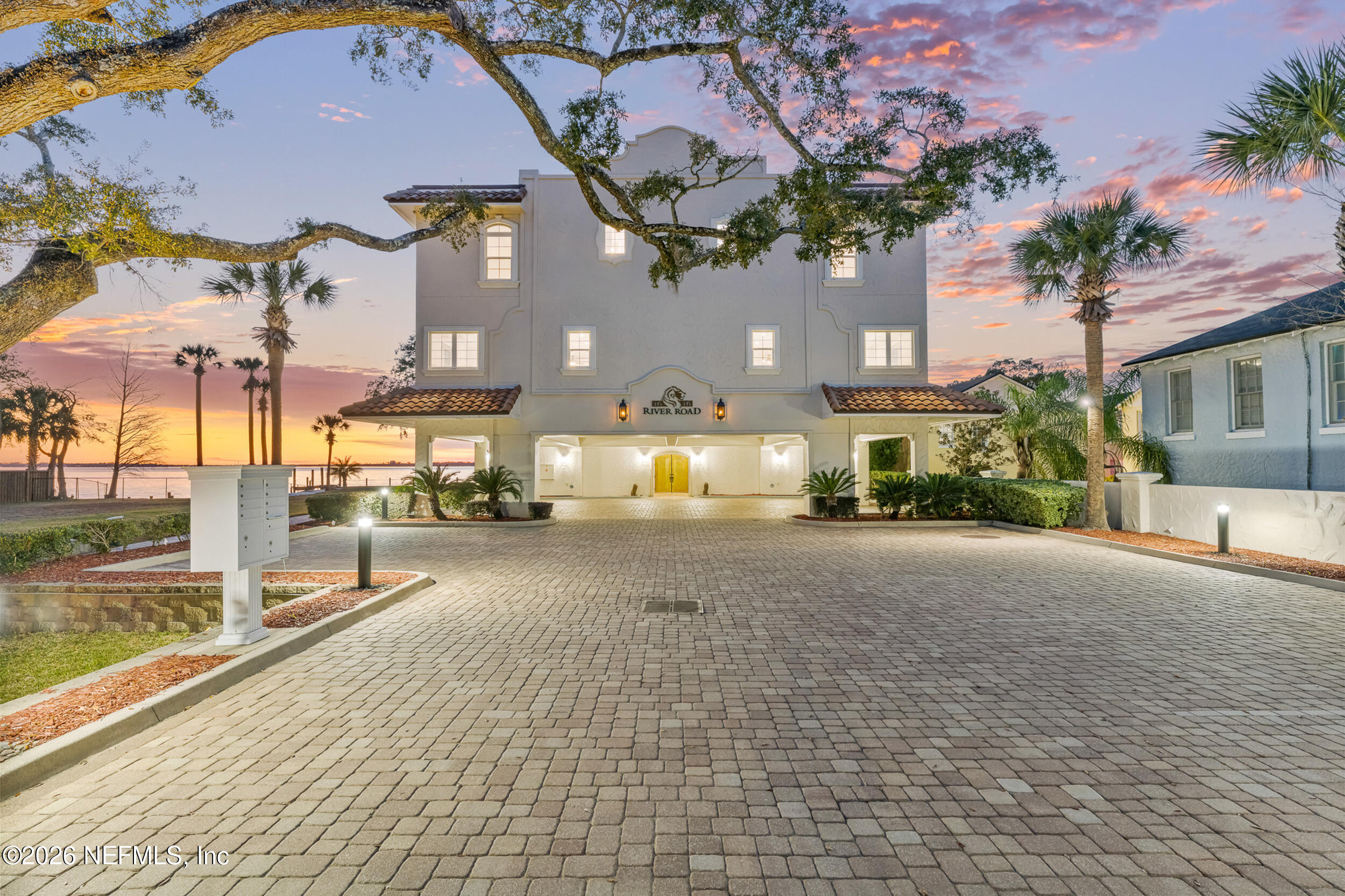1616 RIVER Road 101