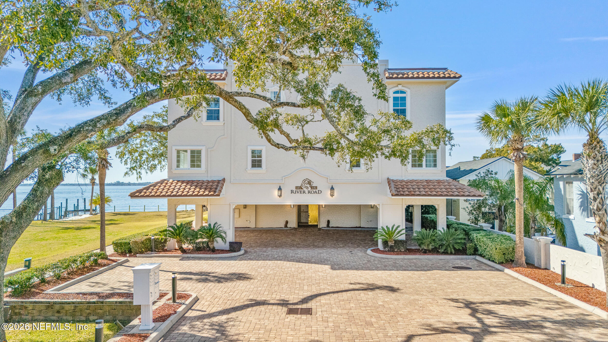 1616 RIVER Road 101