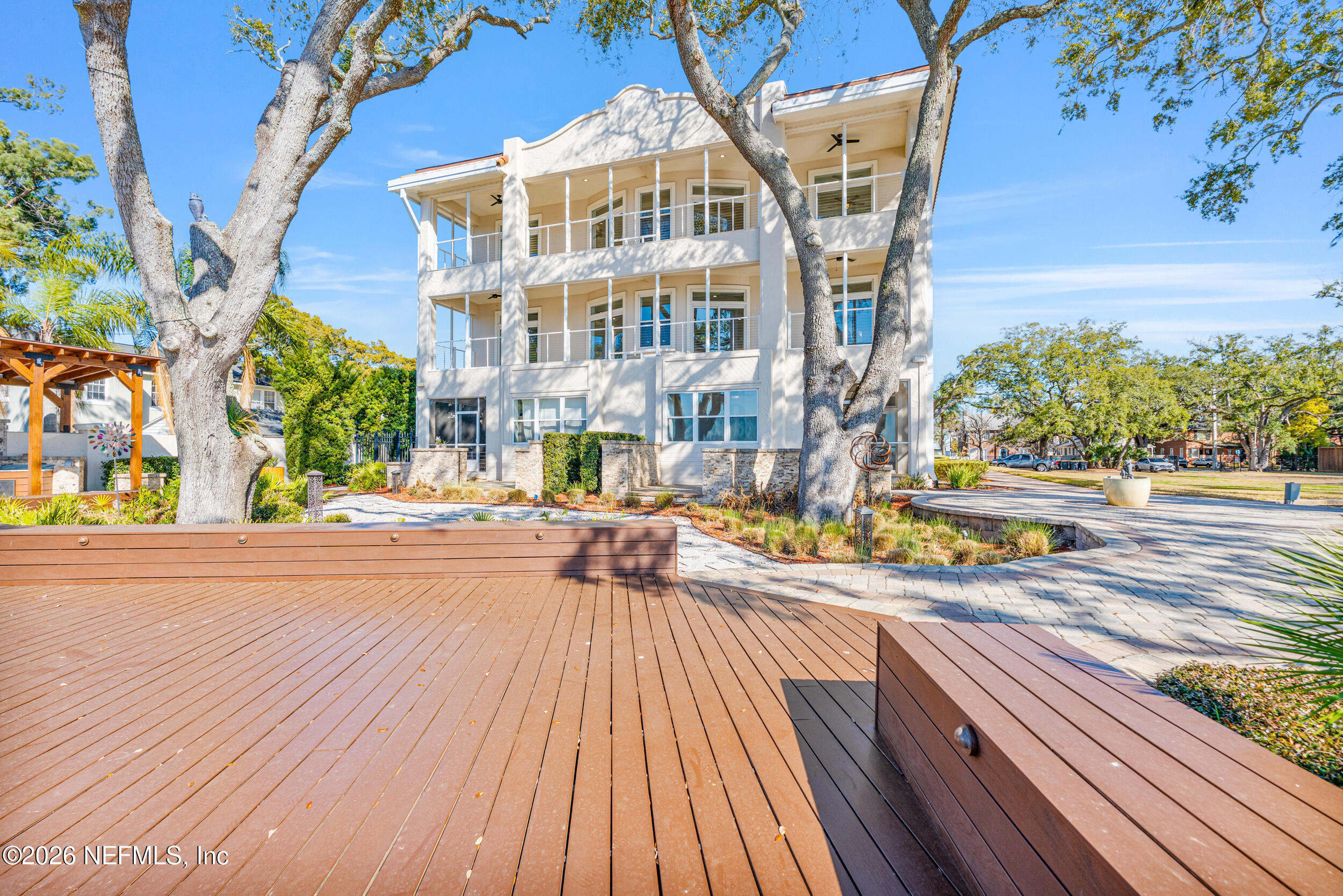1616 RIVER Road 101