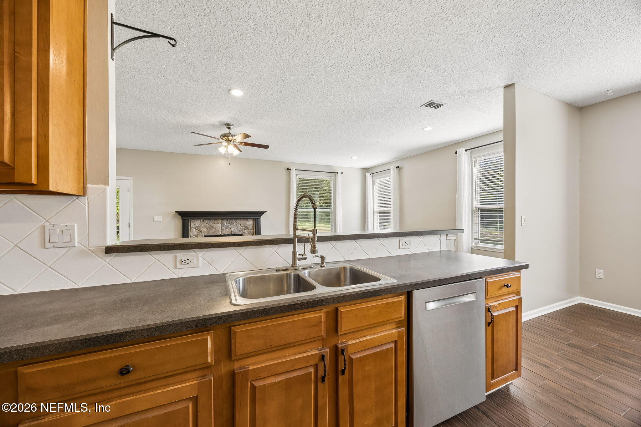 1520 MAJESTIC VIEW Lane