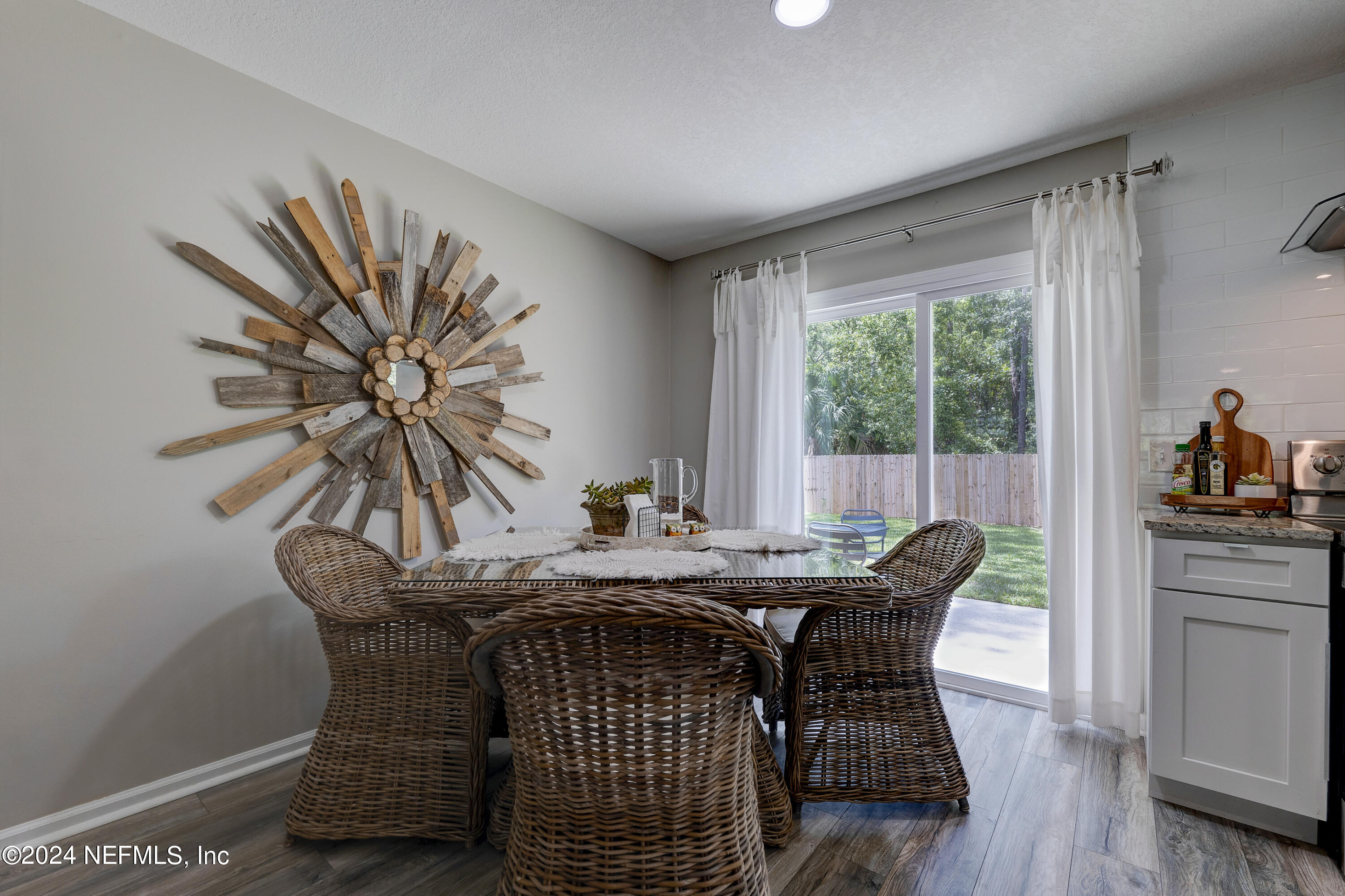 3558 EUNICE Road