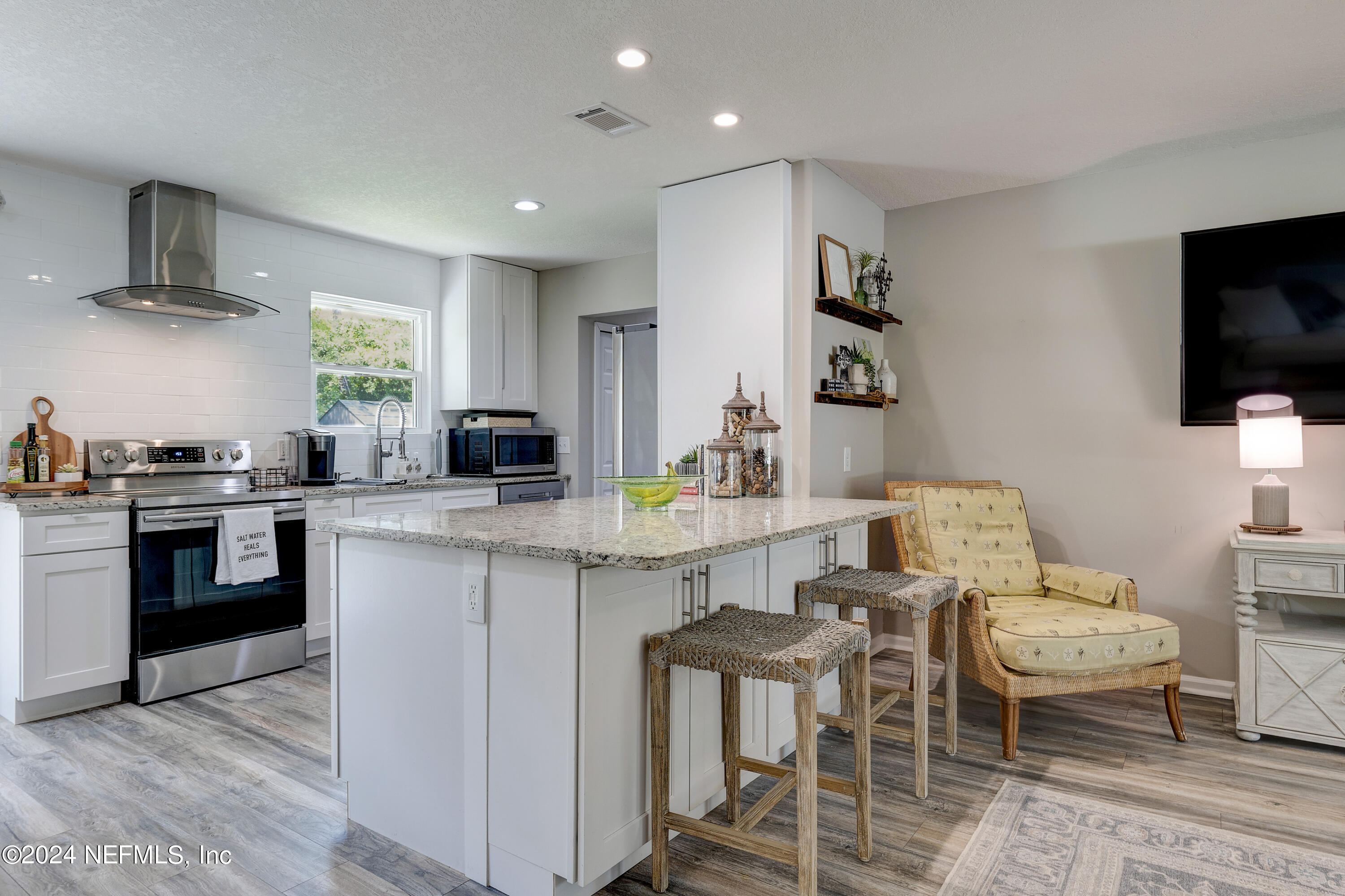 3558 EUNICE Road