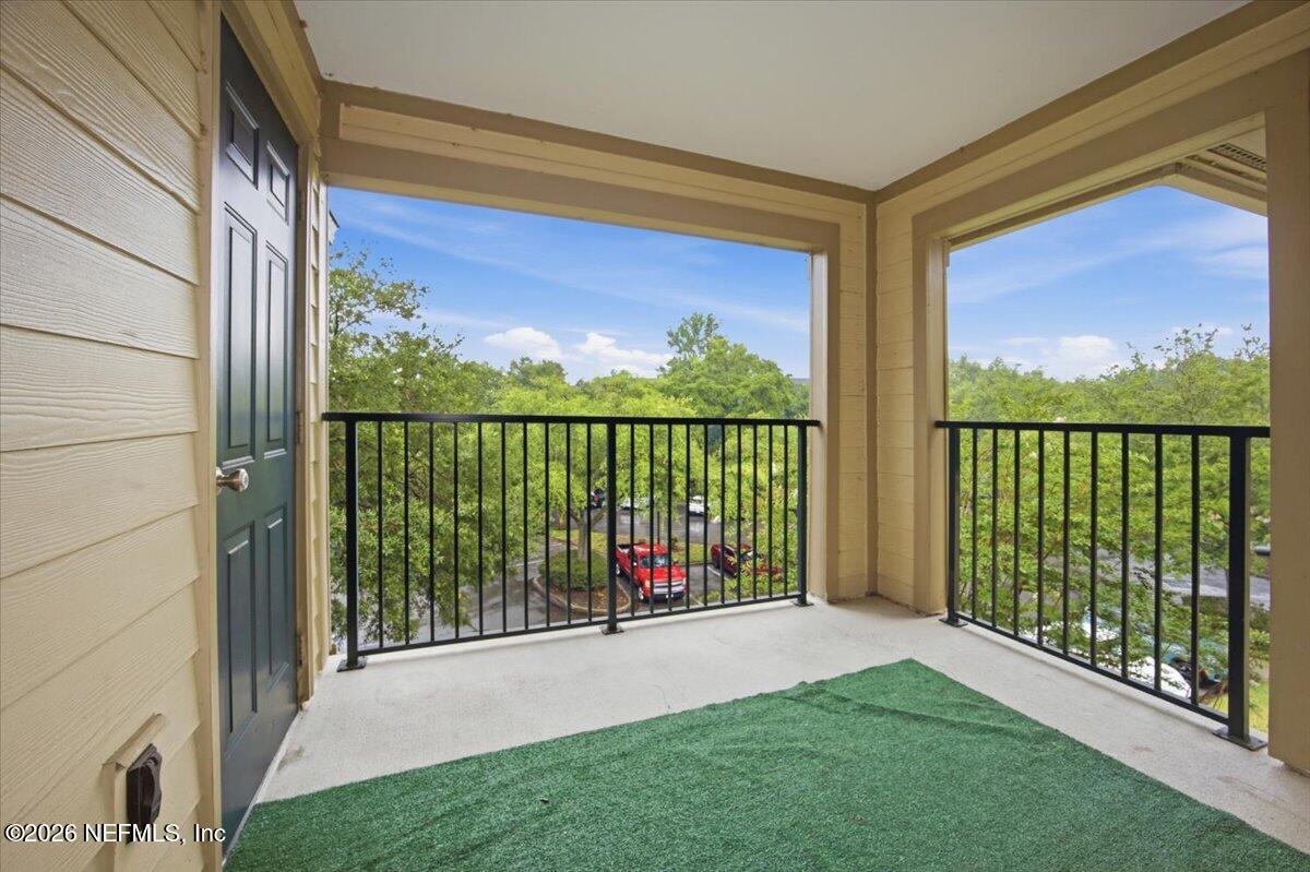 7800 POINT MEADOWS Drive 231