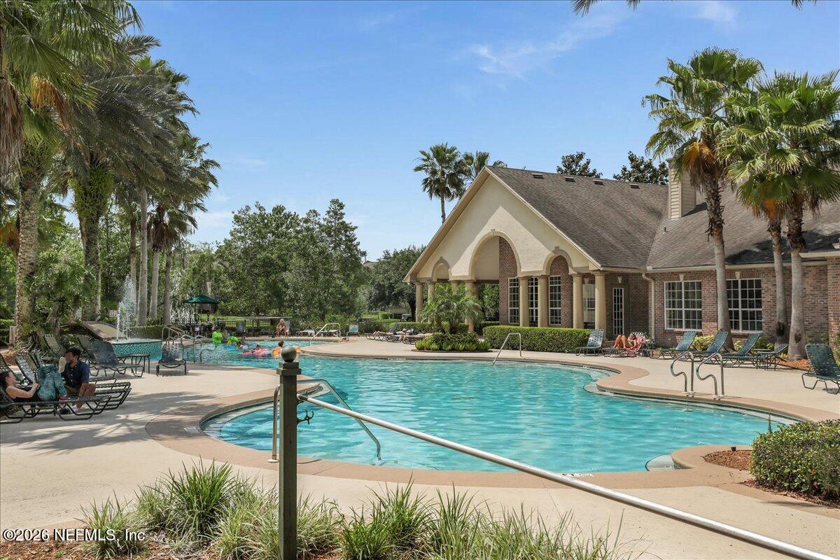 7800 POINT MEADOWS Drive 231