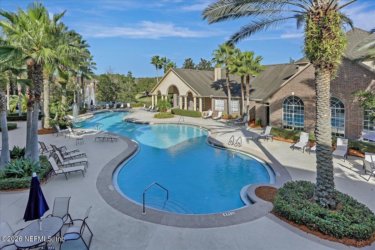 7800 POINT MEADOWS Drive 231