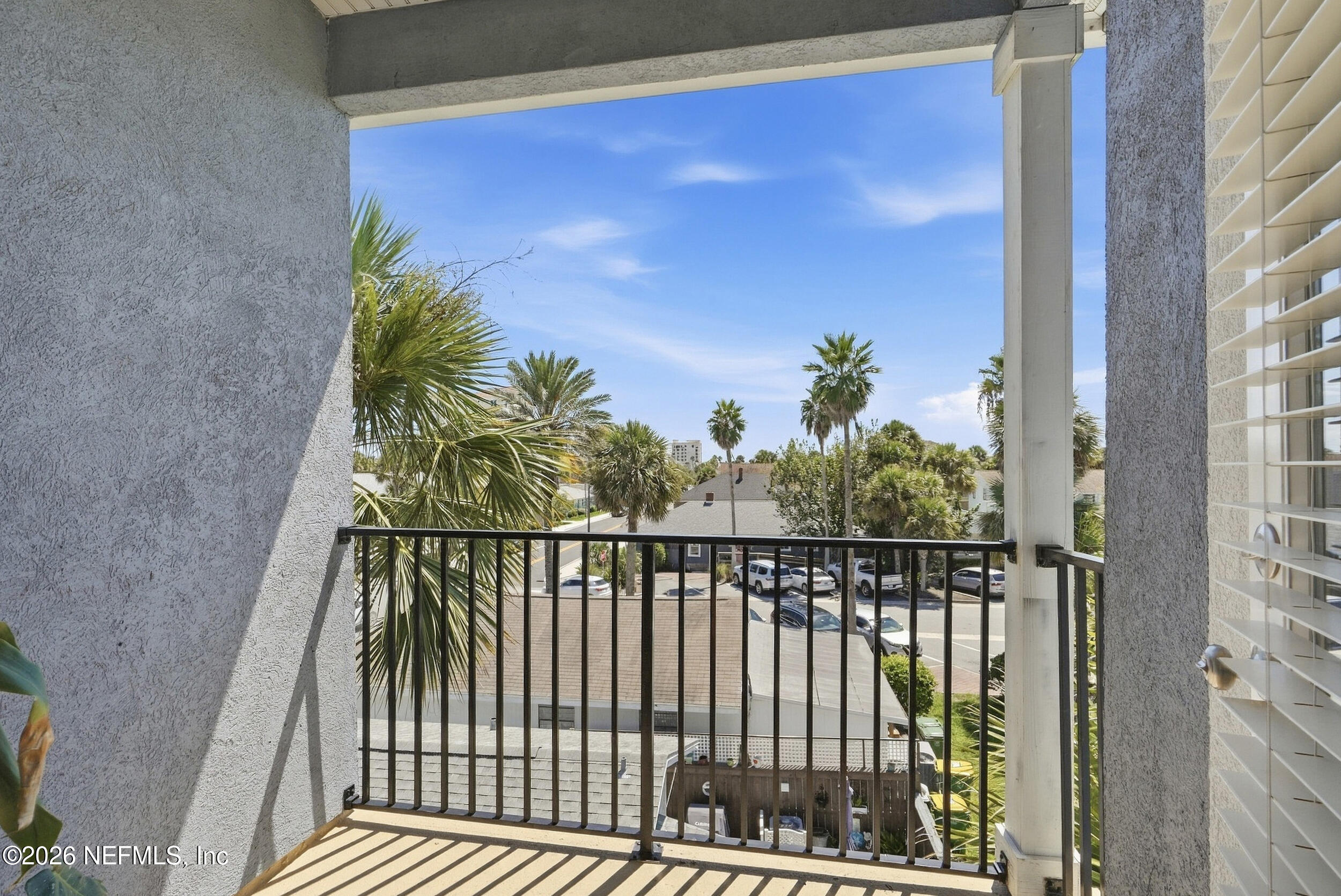 310 2ND Street S 4
