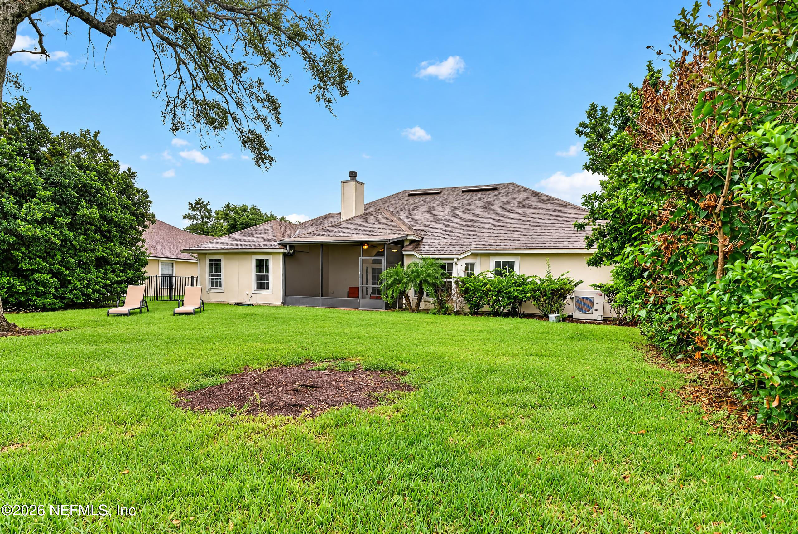 384 MAPLEWOOD Drive, St. Johns