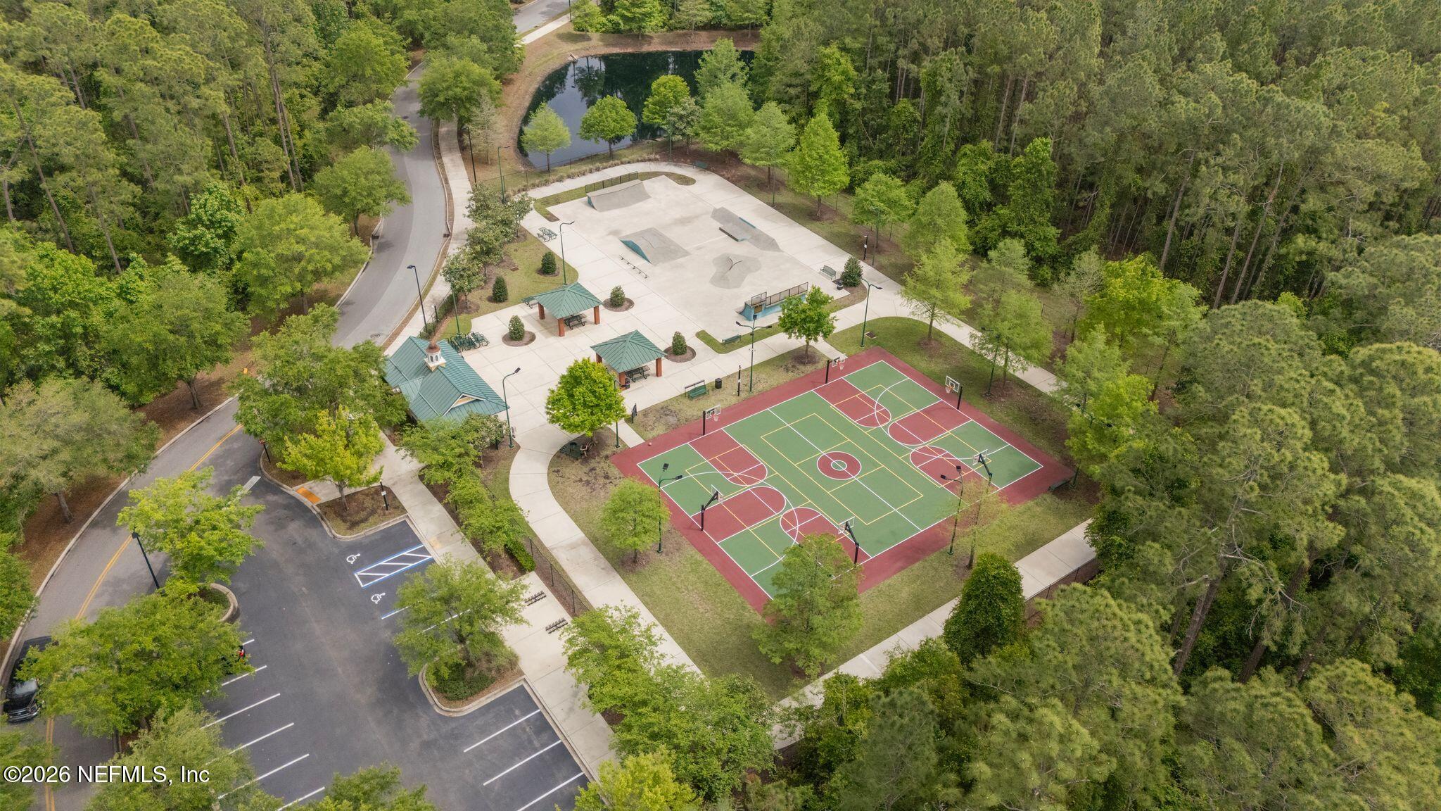 384 MAPLEWOOD Drive, St. Johns
