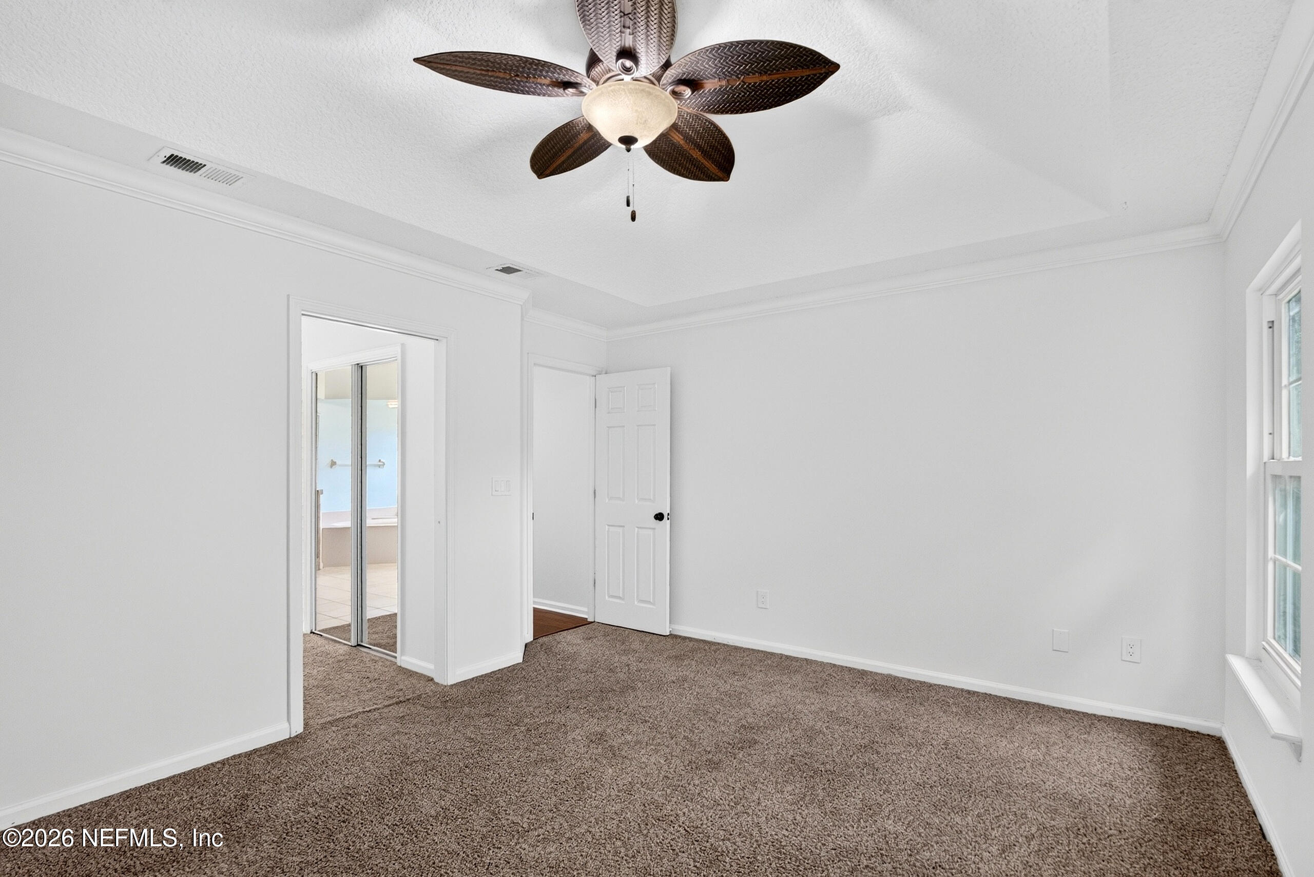 384 MAPLEWOOD Drive, St. Johns