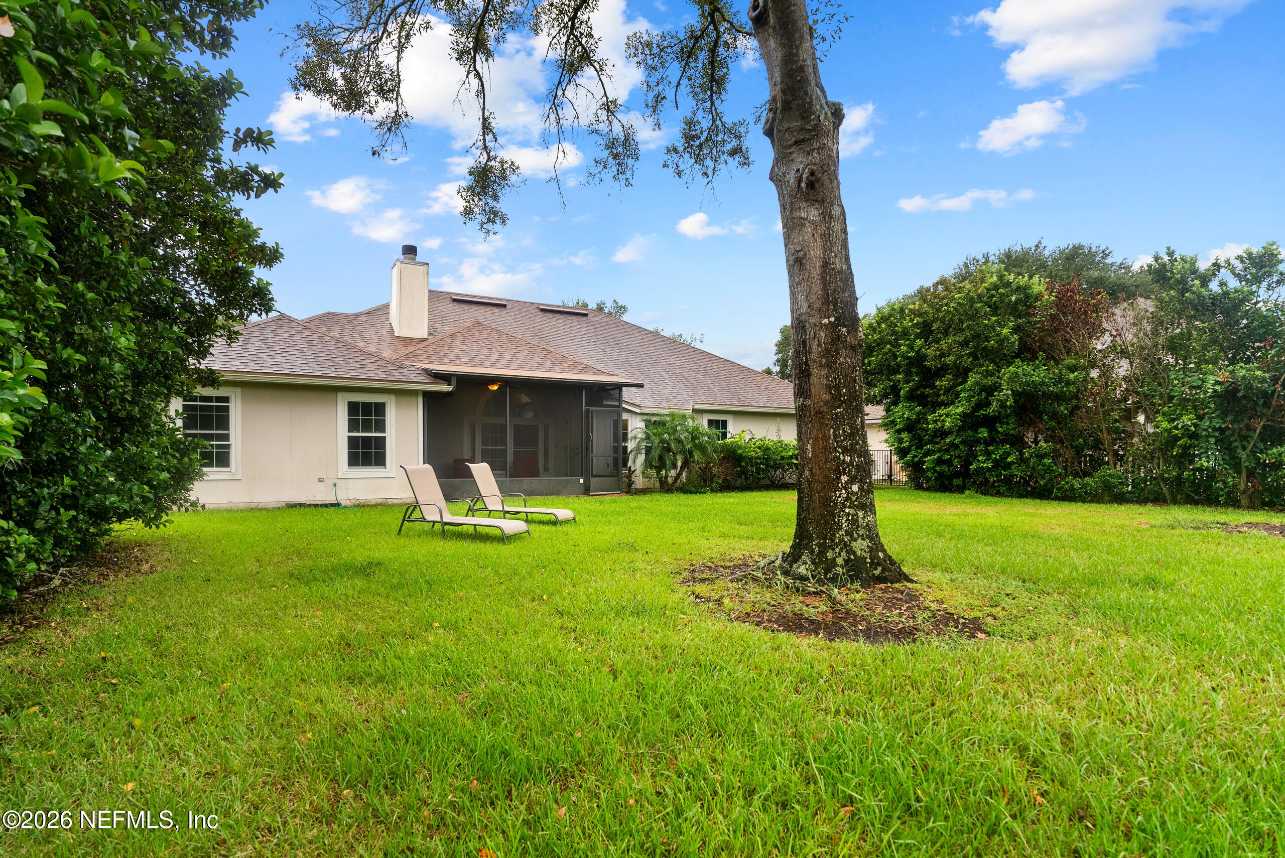 384 MAPLEWOOD Drive, St. Johns