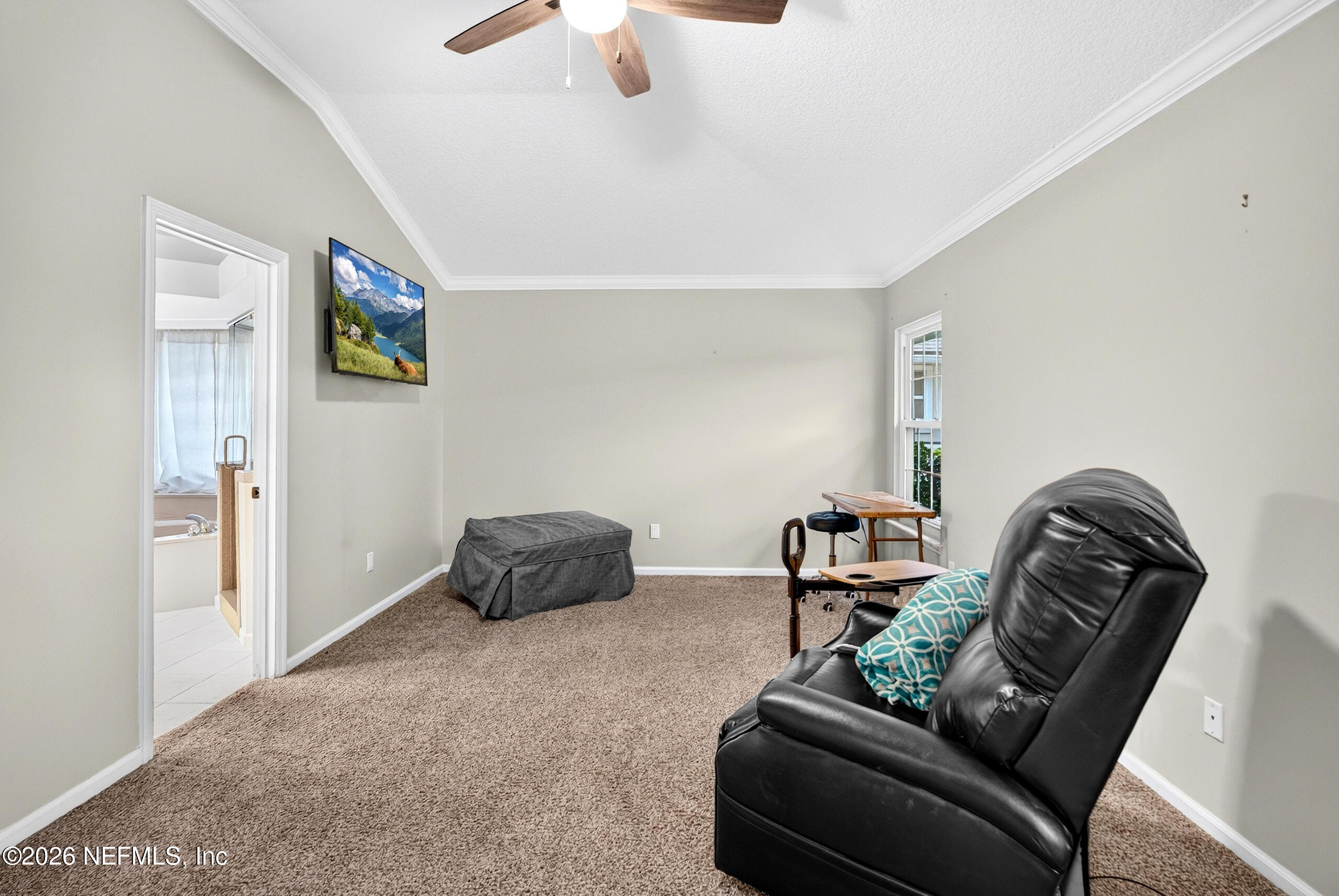 384 MAPLEWOOD Drive, St. Johns