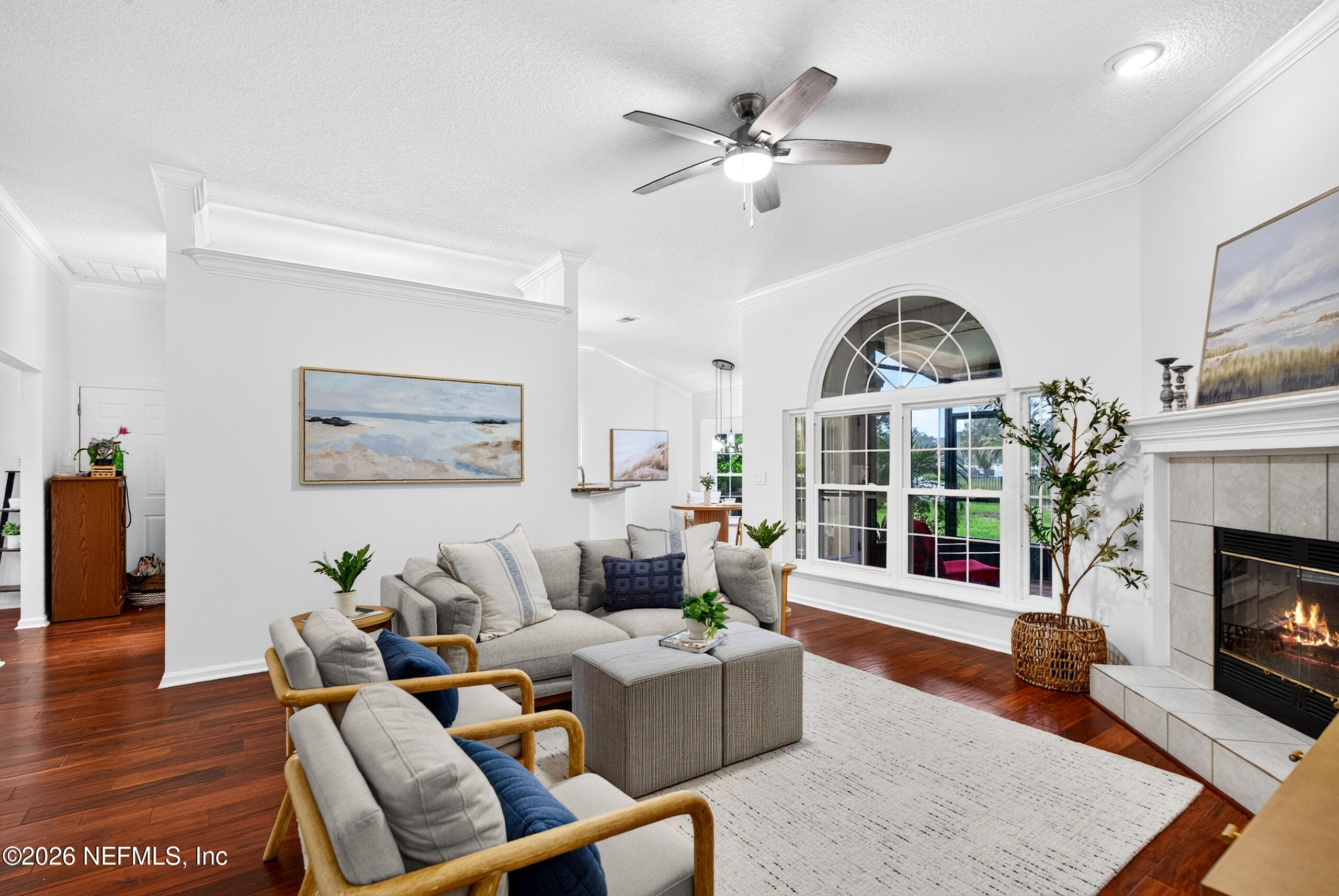 384 MAPLEWOOD Drive, St. Johns