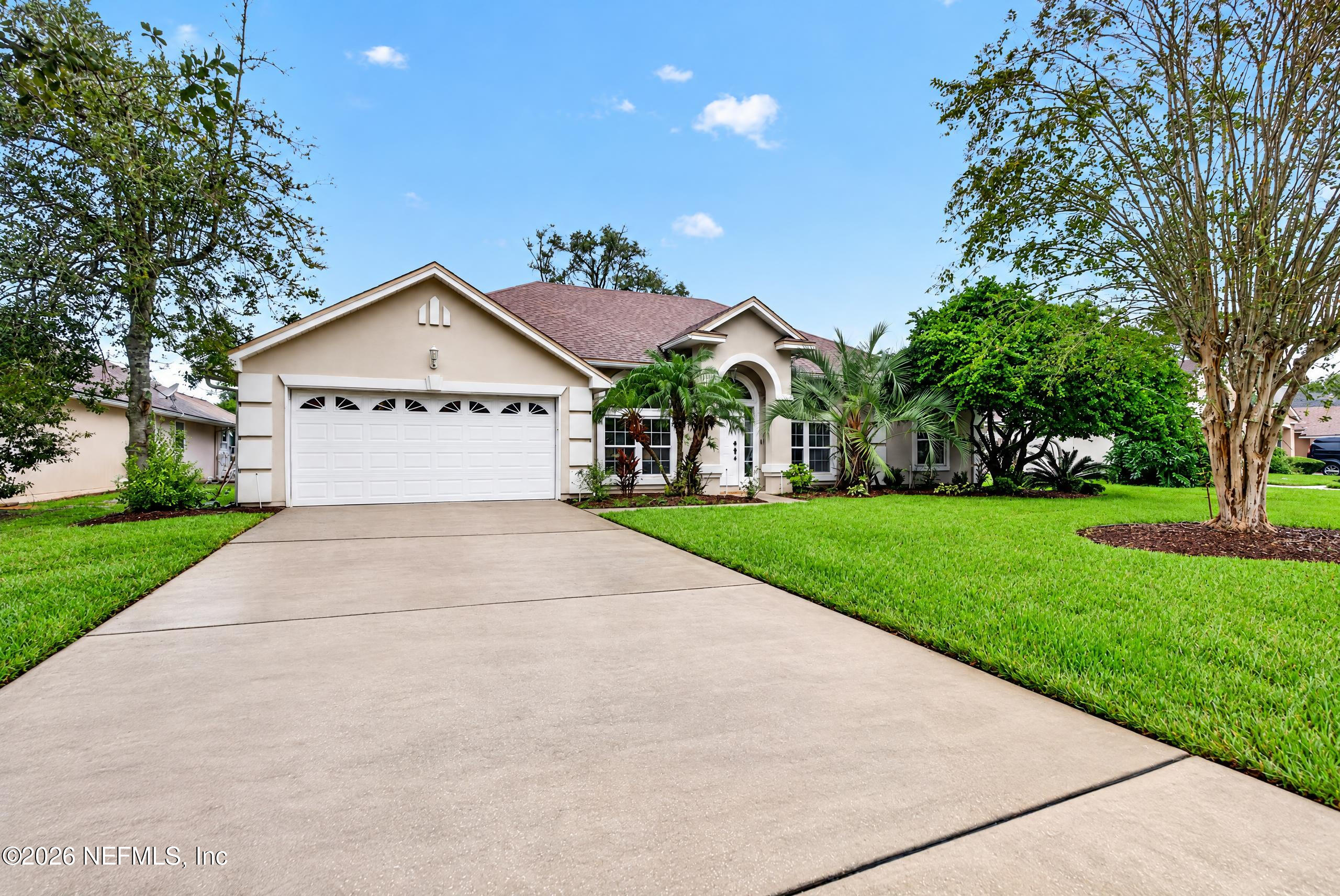 384 MAPLEWOOD Drive, St. Johns