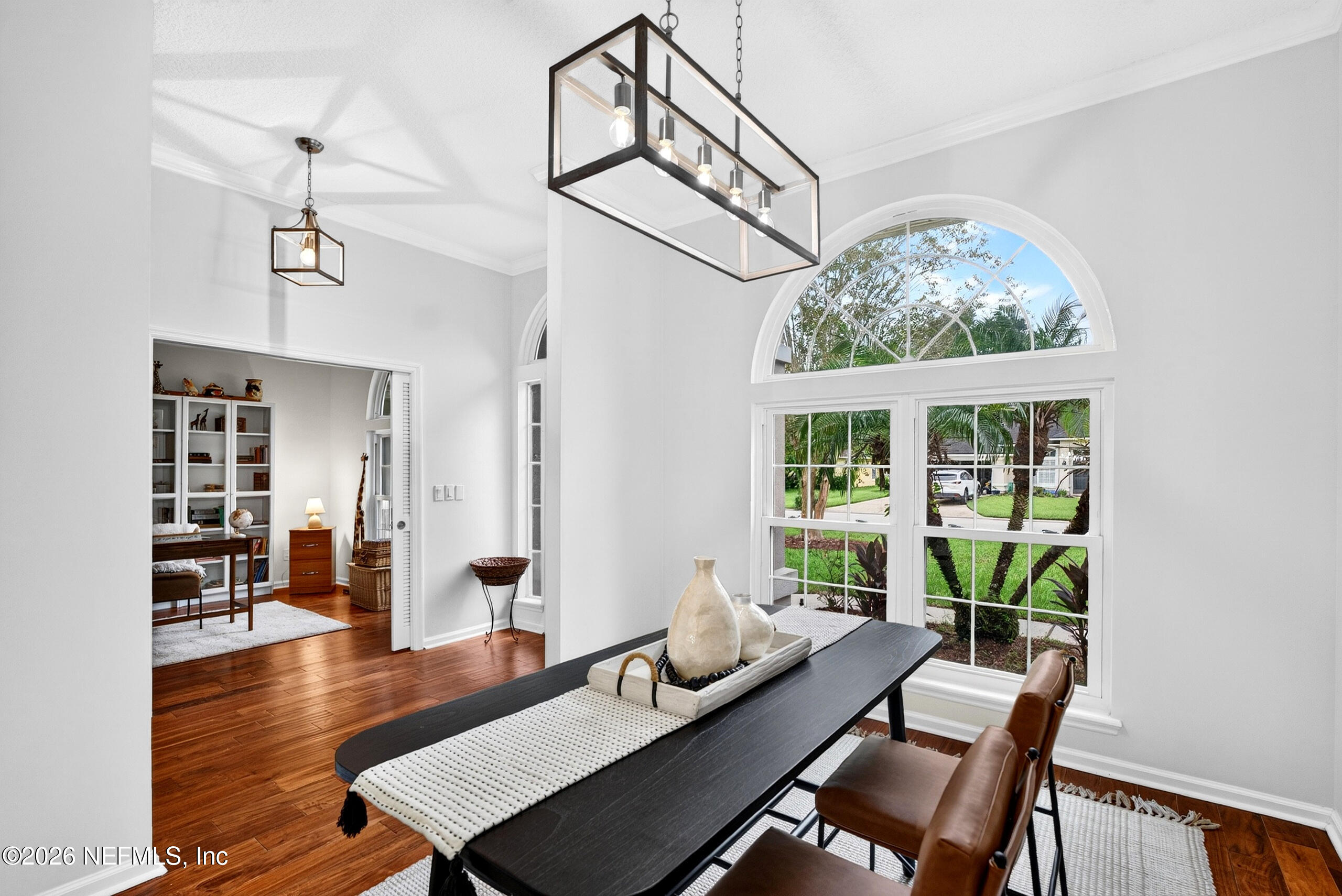 384 MAPLEWOOD Drive, St. Johns