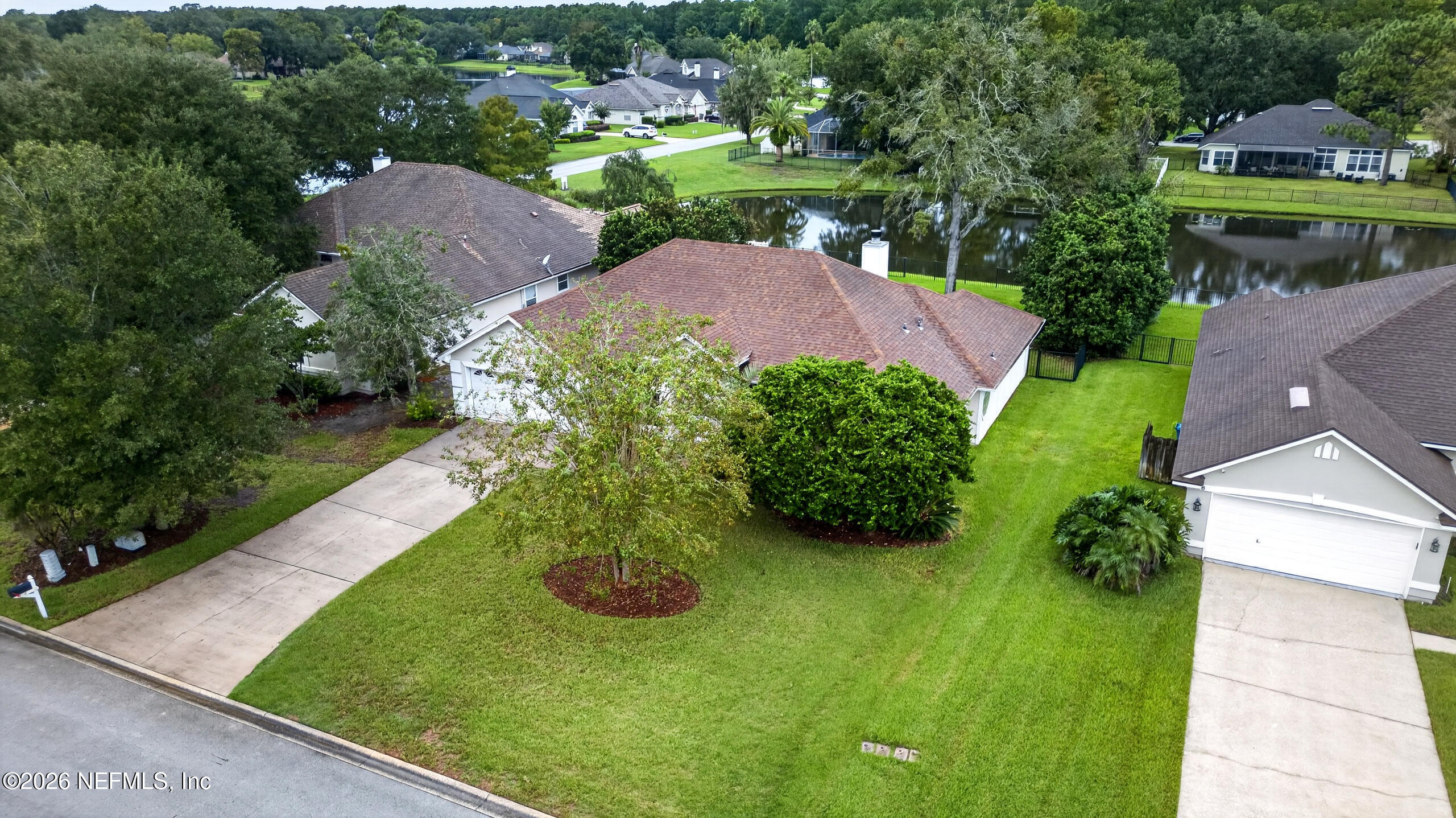 384 MAPLEWOOD Drive, St. Johns