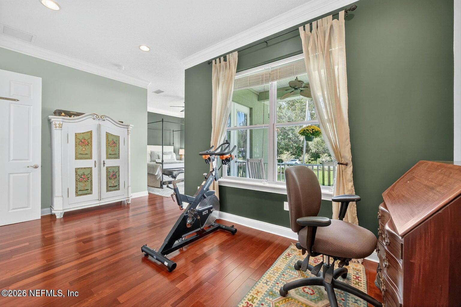 301 SARATOGA Circle