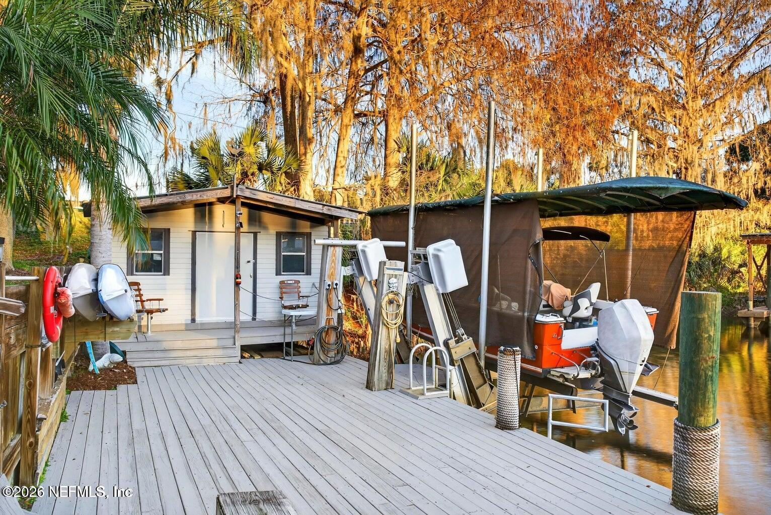 301 SARATOGA Circle