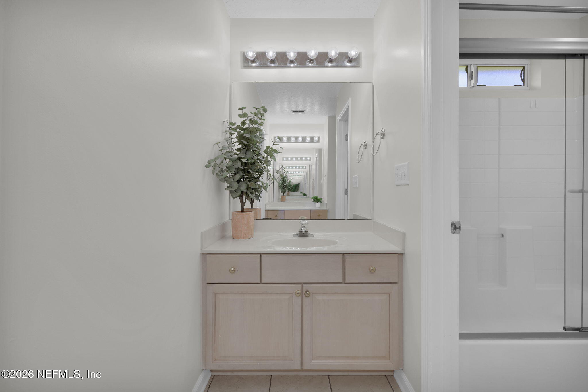 1212 LOCKSLEY Lane