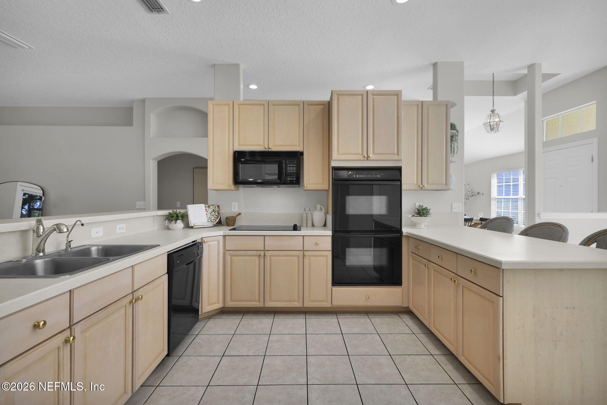 1212 LOCKSLEY Lane