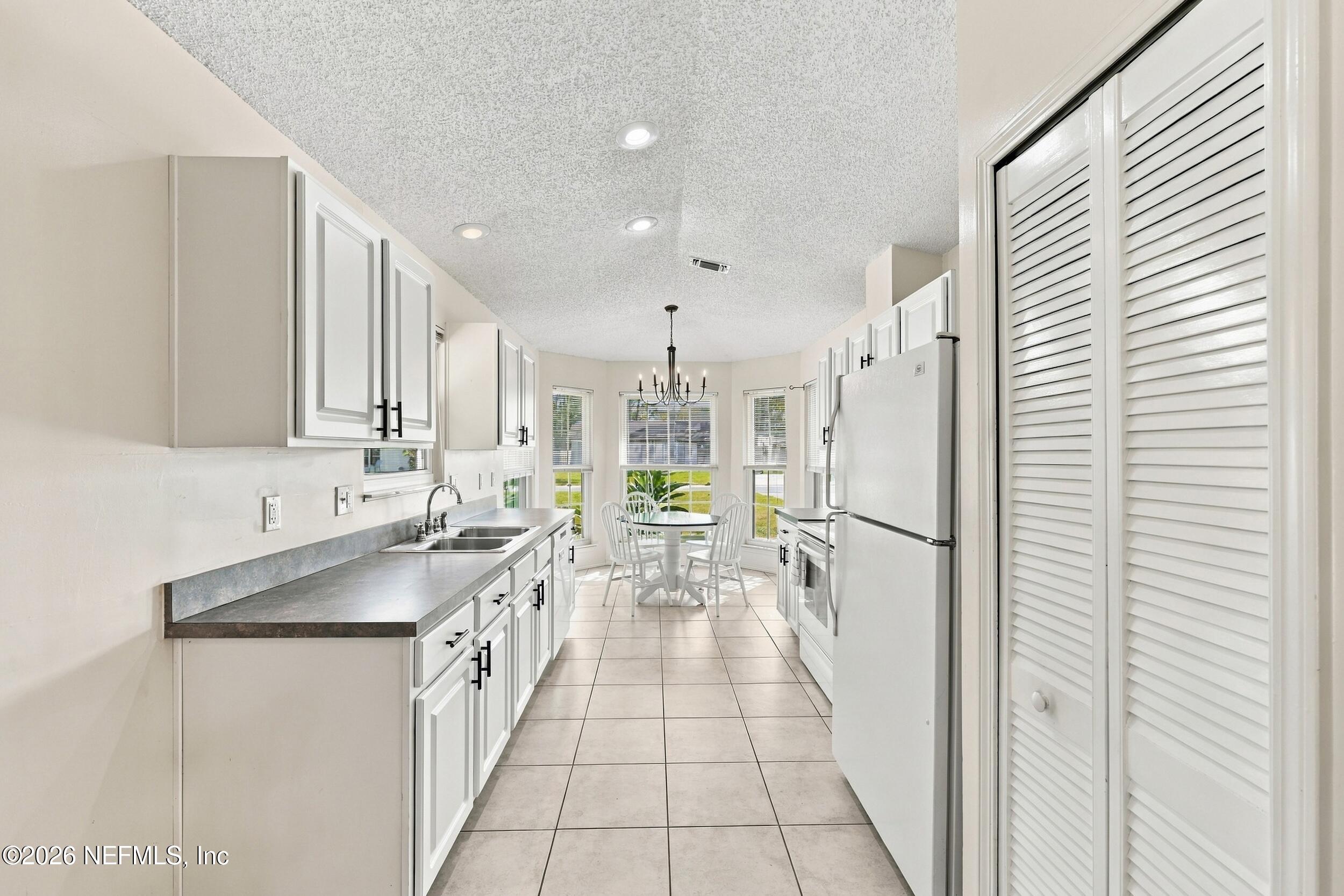 1828 KILLARN Circle